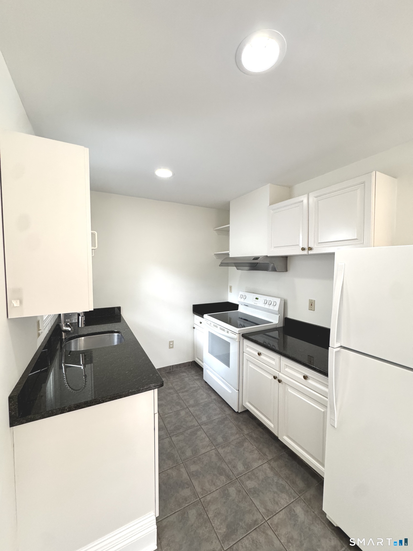93 New Canaan Avenue, Norwalk, Connecticut photo 1
