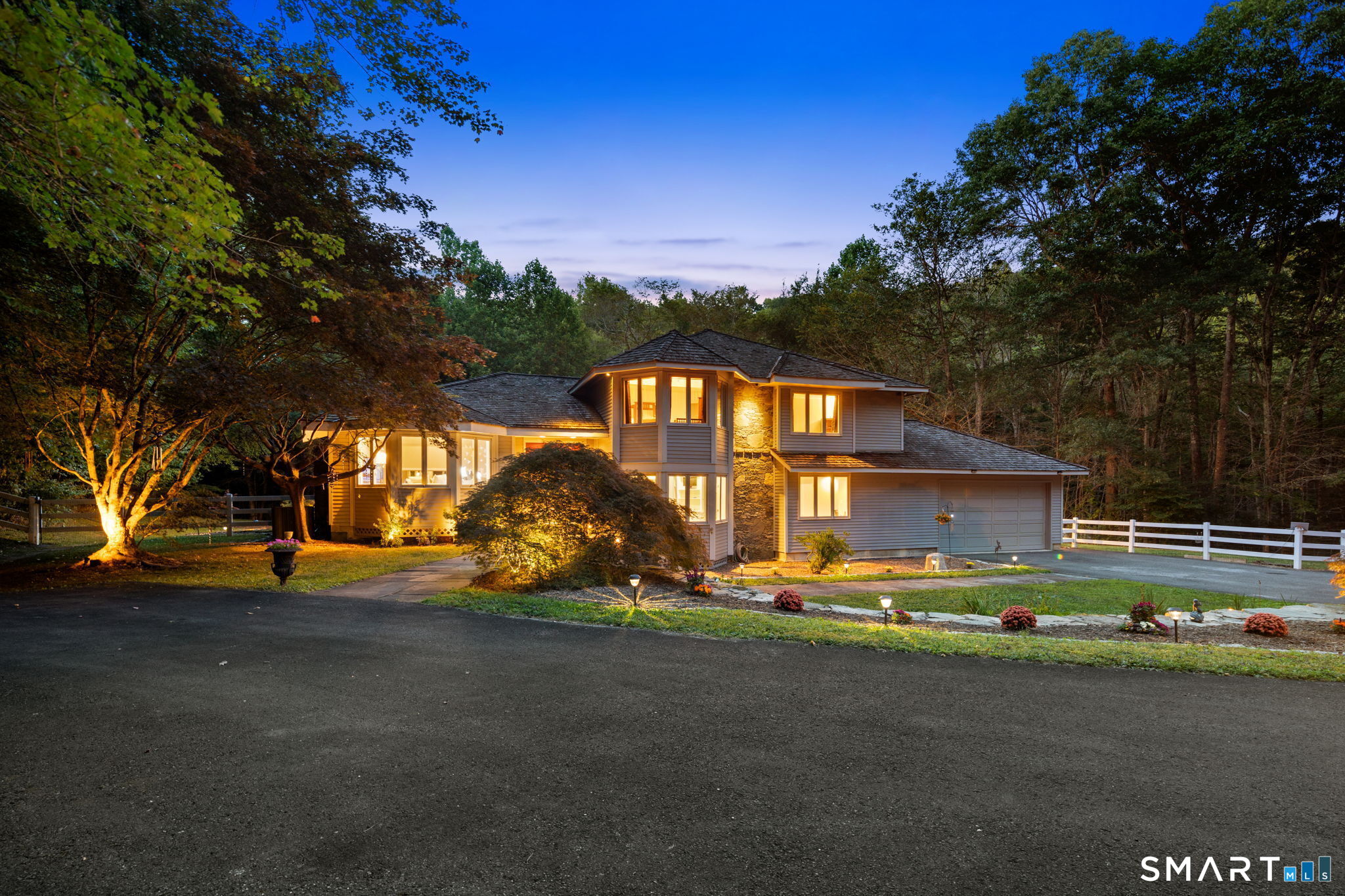 Photo 1 of Single family home for sale at 24 Roxbury Rd, Roxbury, CT 06783 | MLS# 24209744 | Listing updated on 2026-10-02