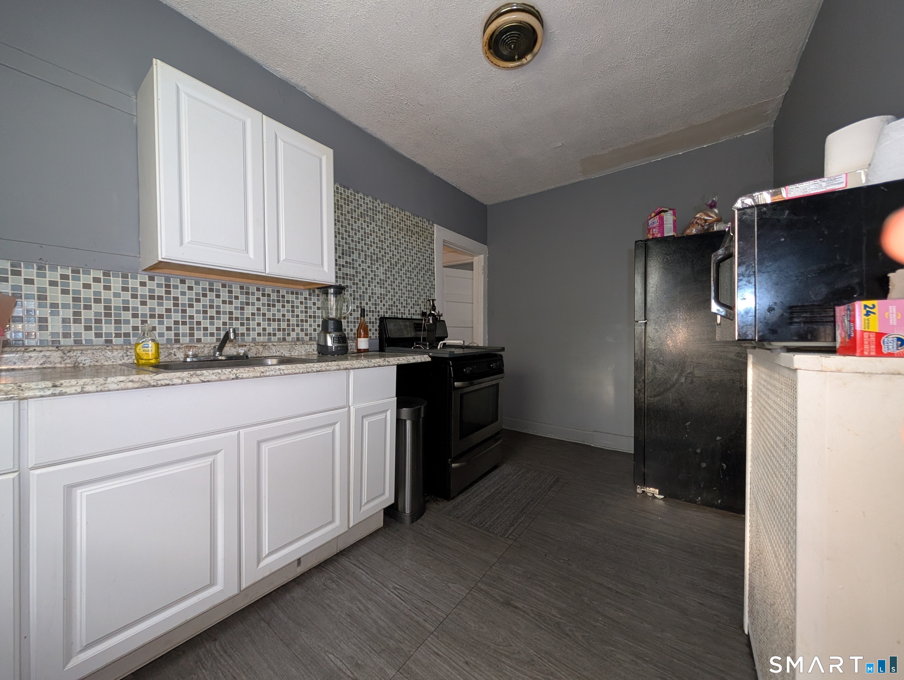 557 Wilmot Avenue Unit #6 photo 23