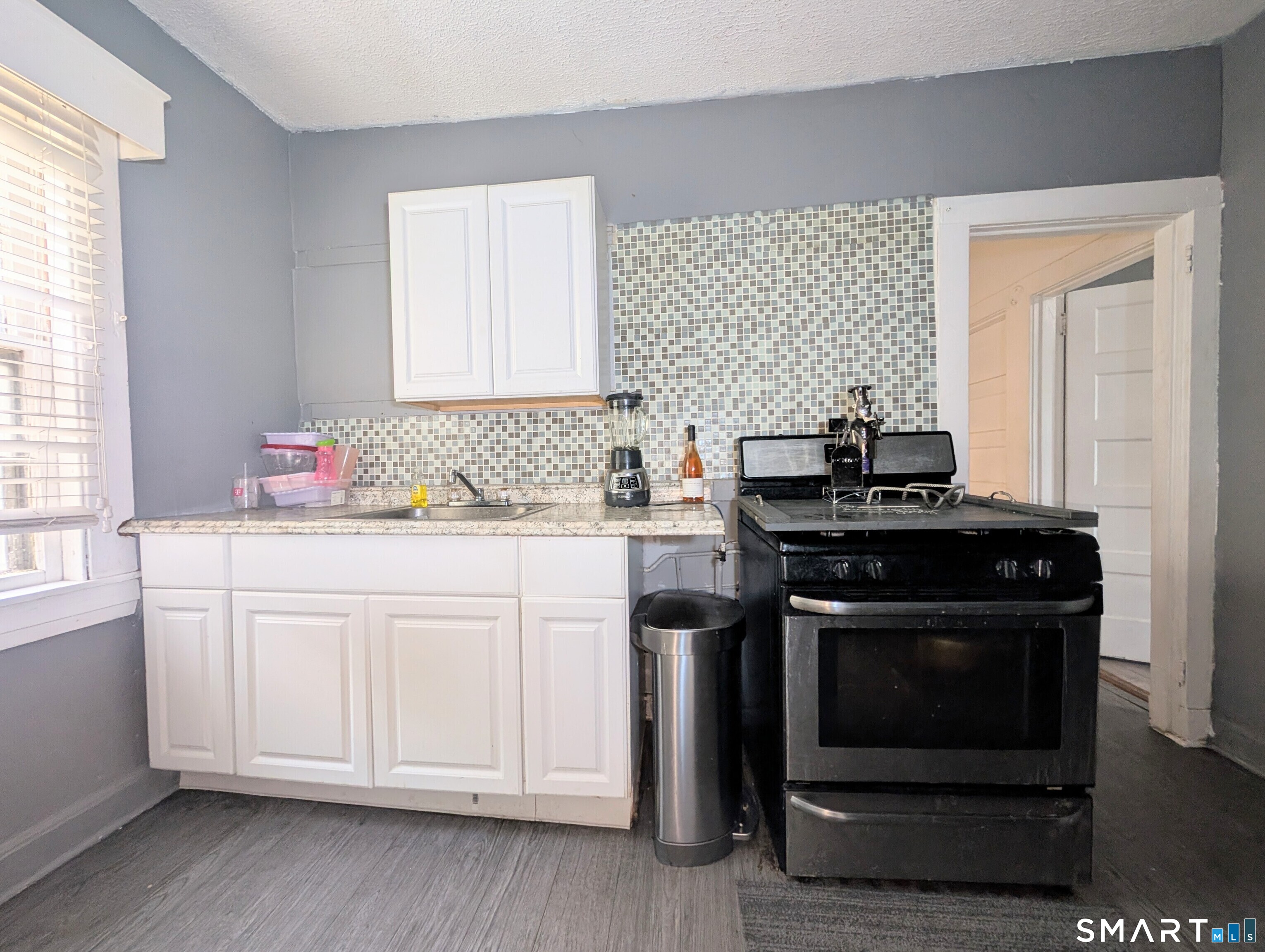 557 Wilmot Avenue Unit #6 photo 24