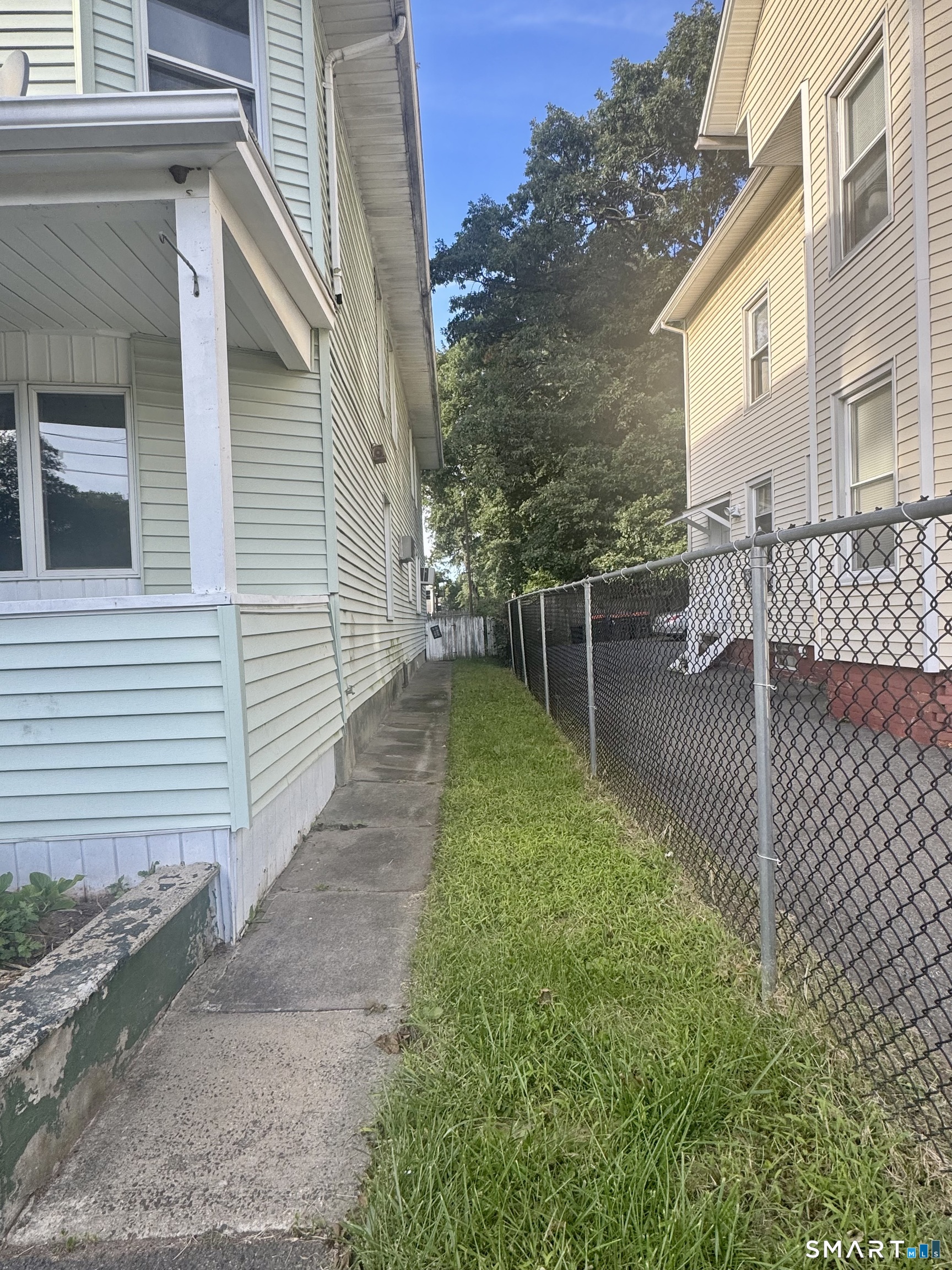 Photo 2 of Multi family home for sale at 104 106 Park Ave, Meriden, CT 06450 | MLS# 24203402 | Listing updated on 2026-09-25