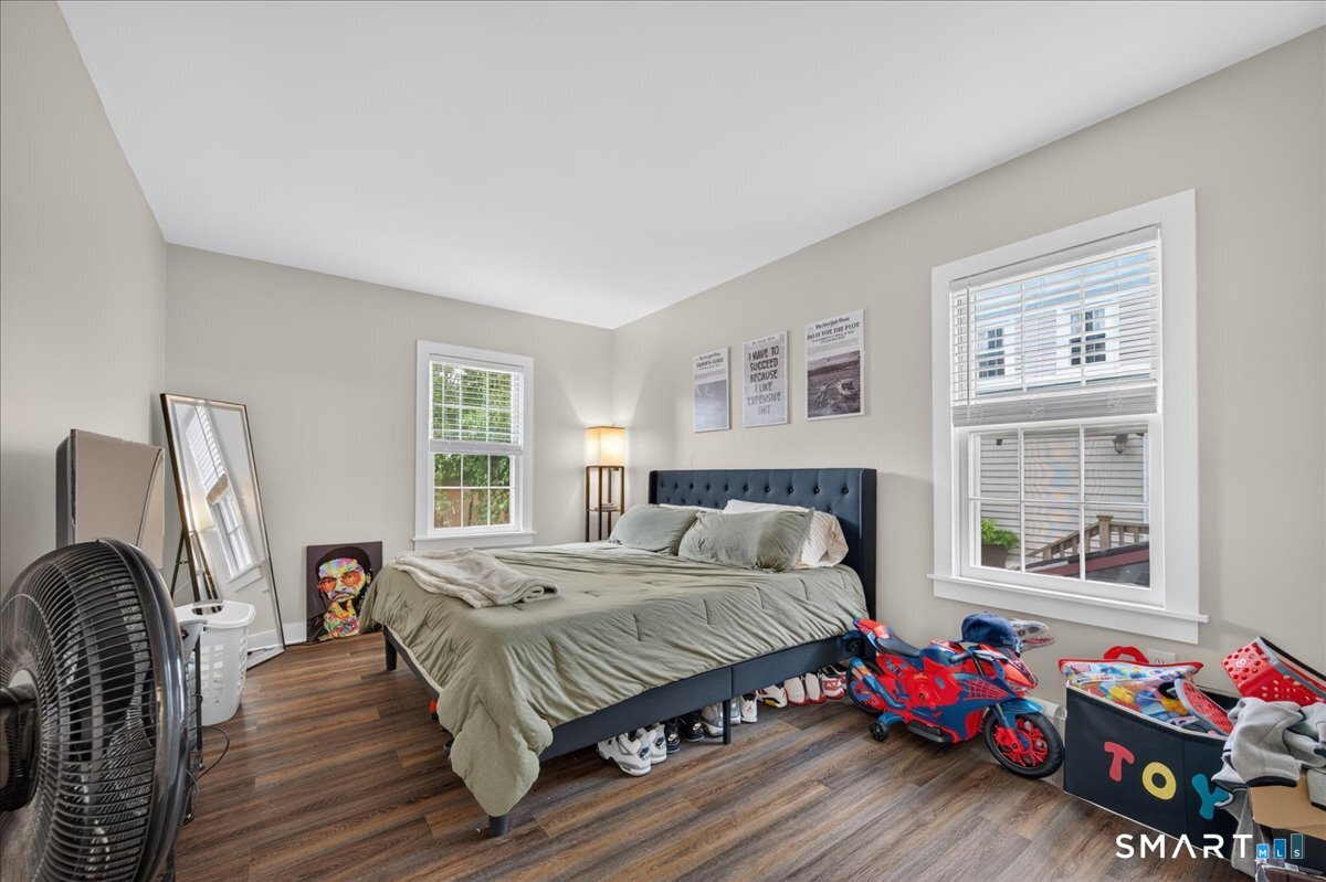 16 Starr Street, New London, CT 06320