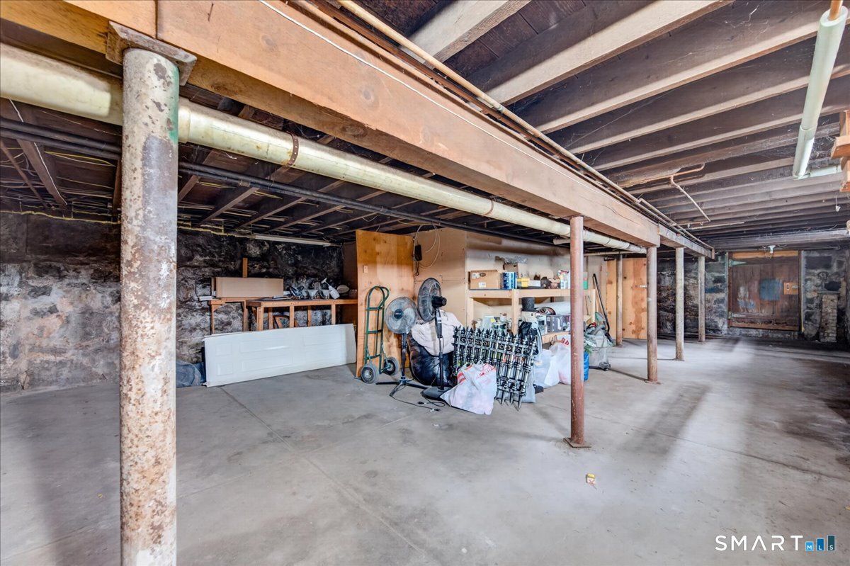 16 Starr Street, New London, CT 06320