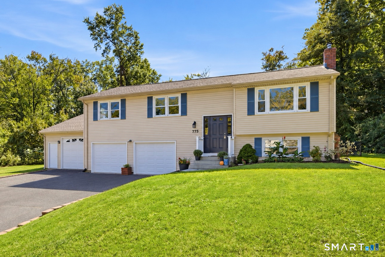 775 Overhill Drive