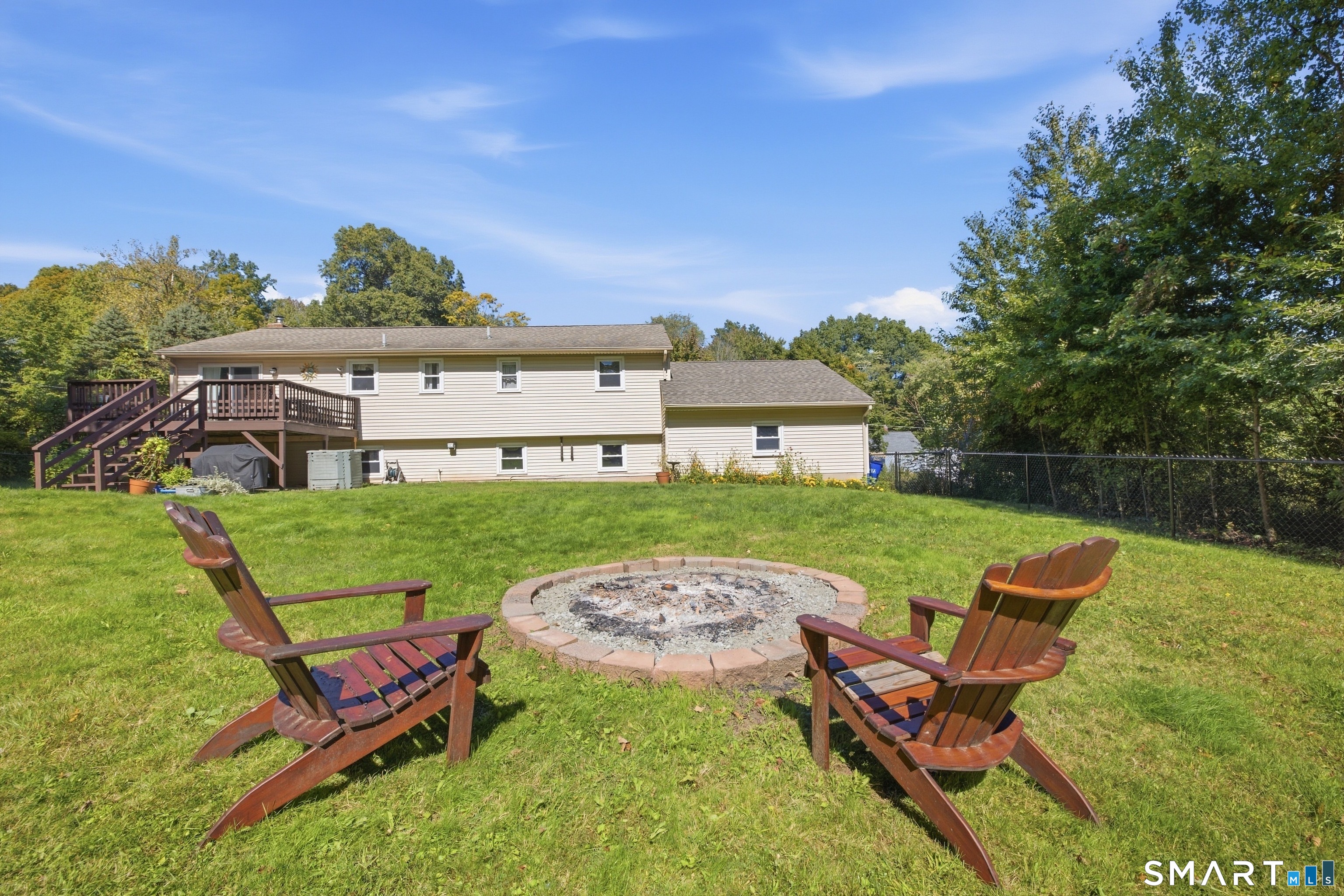 775 Overhill Drive photo 32