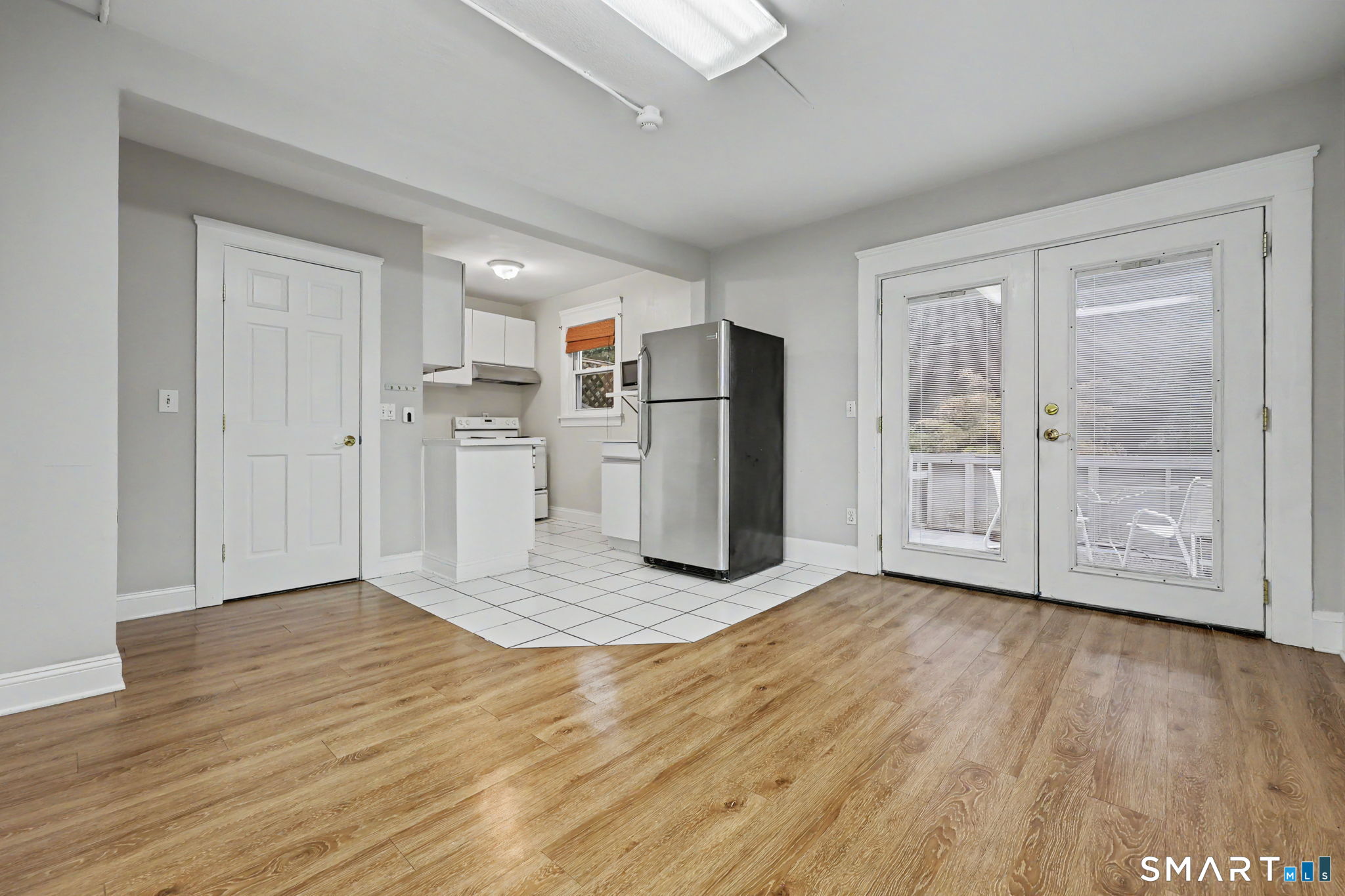 328 Main Avenue photo 21