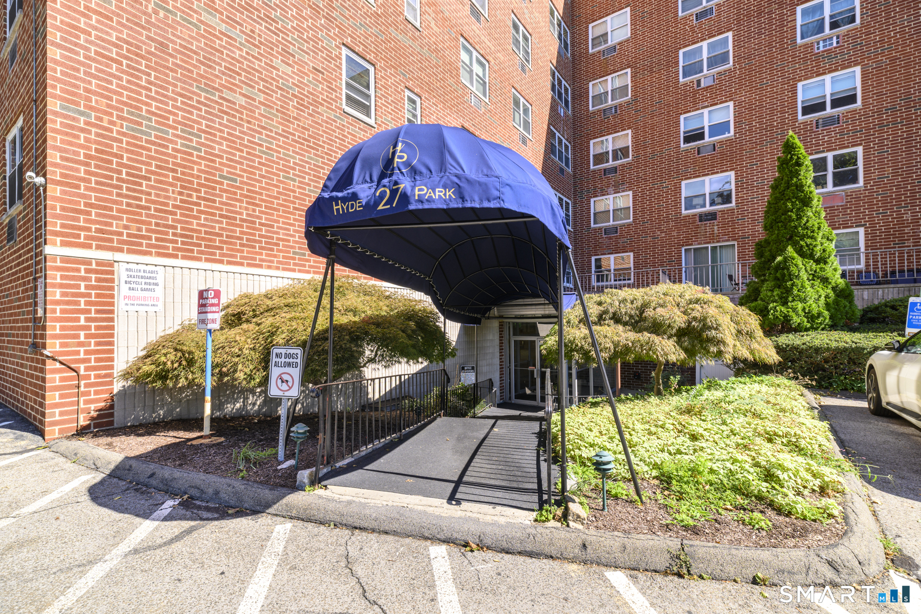 Photo 1 of Condo for sale at 27 Northill St #6R, Stamford, CT 06907 | MLS# 24194049 | Listing updated on 2026-10-07