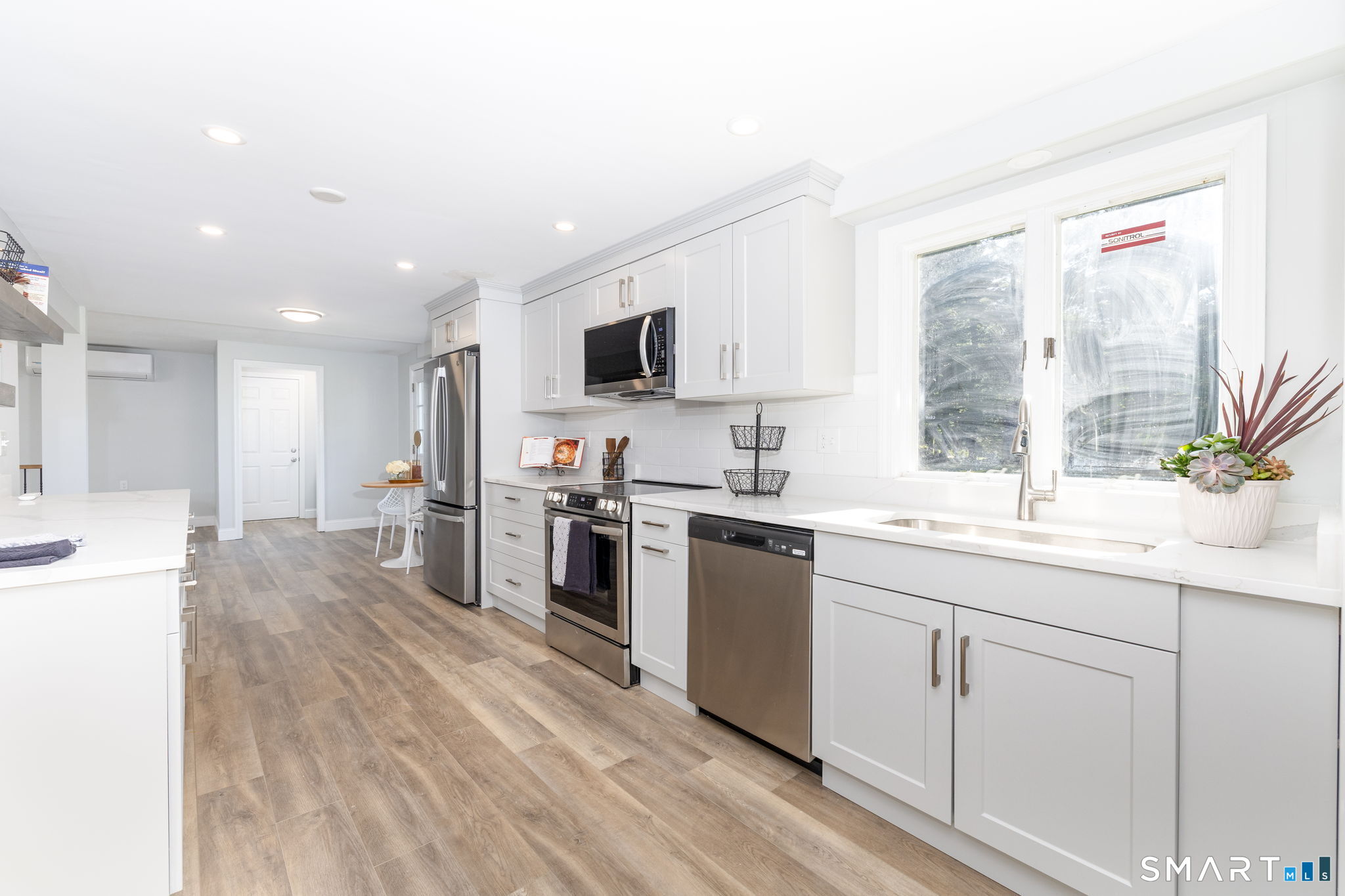 368 Charles Drive photo 19