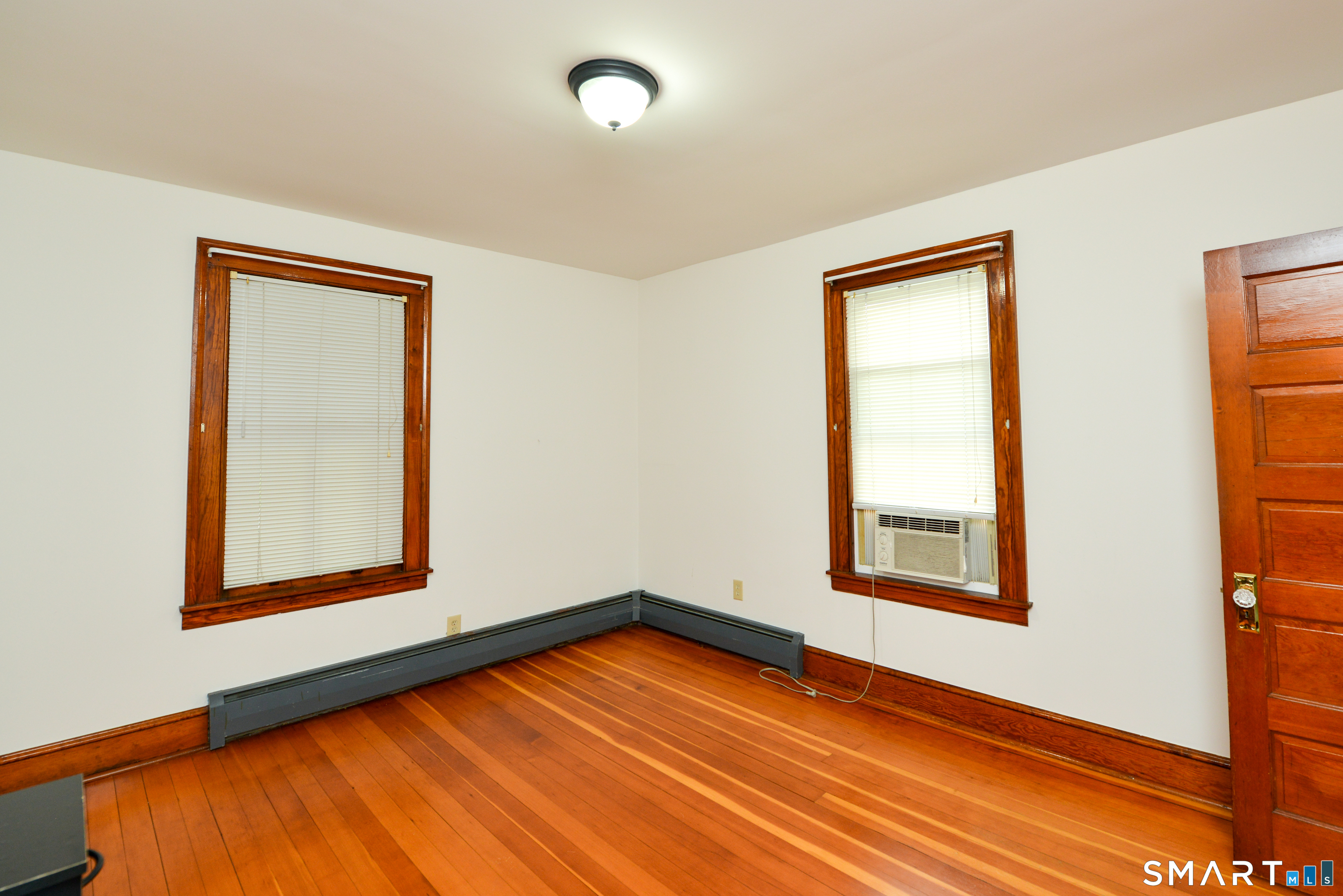 33 Zipp Avenue photo 10