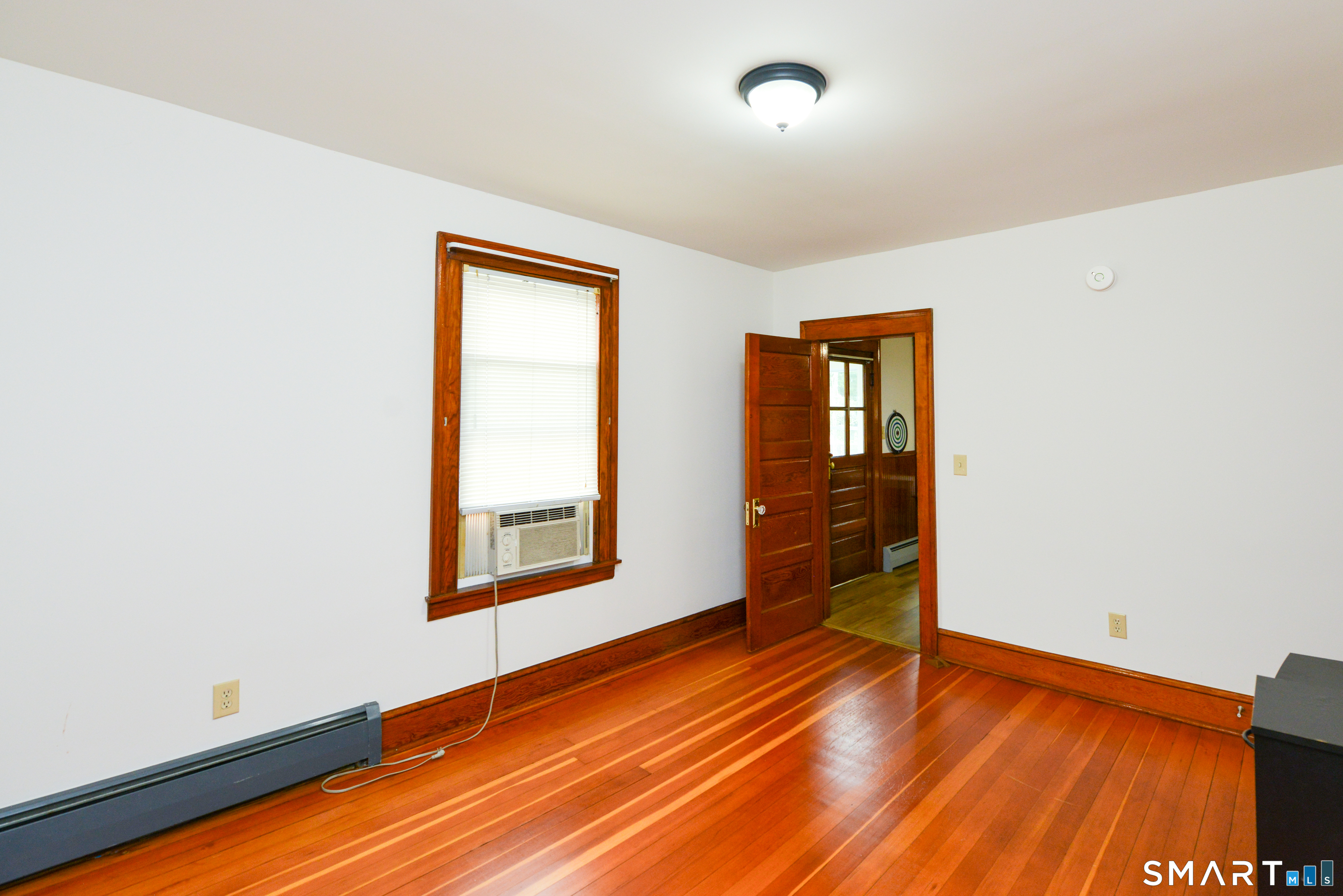 33 Zipp Avenue photo 11