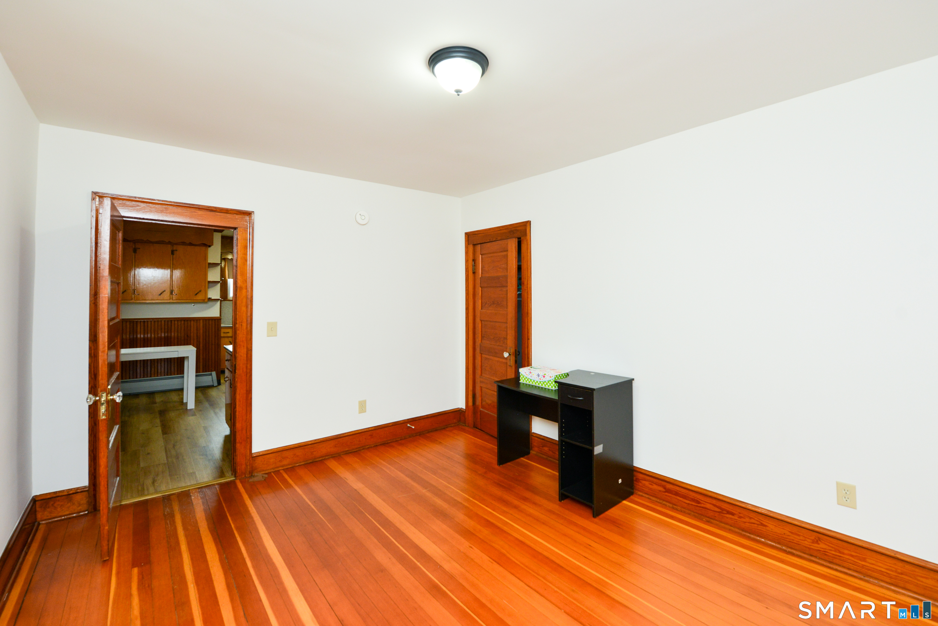 33 Zipp Avenue photo 12