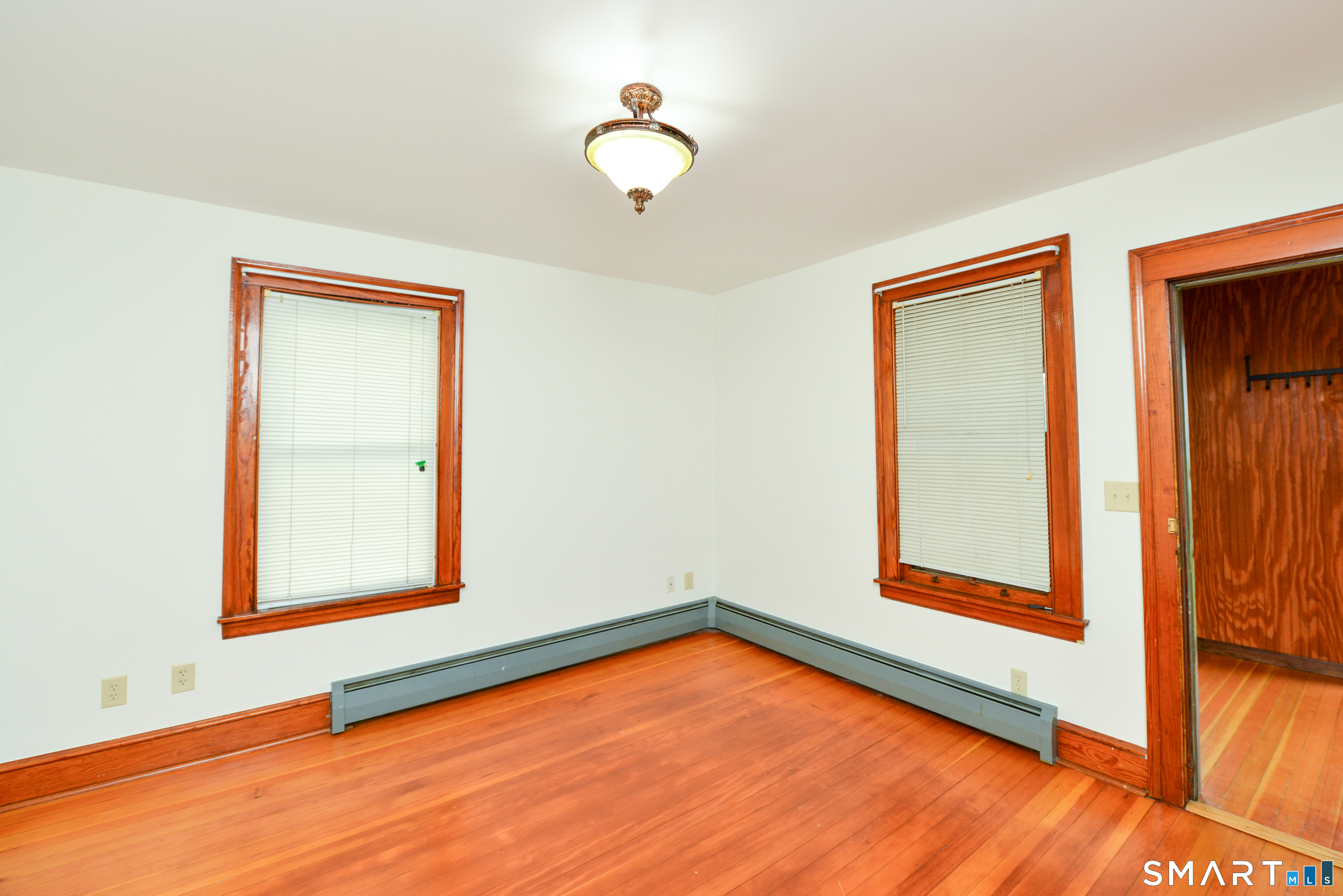 33 Zipp Avenue photo 13