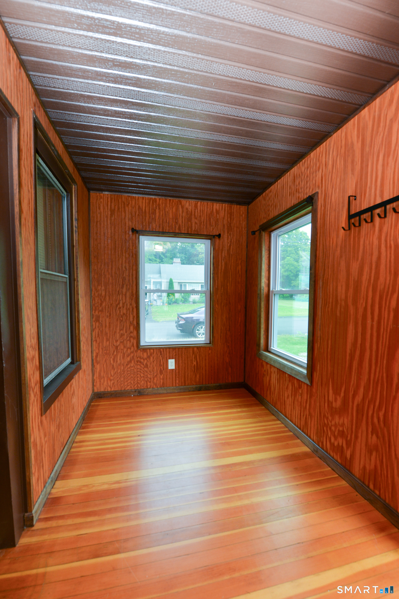 33 Zipp Avenue photo 18