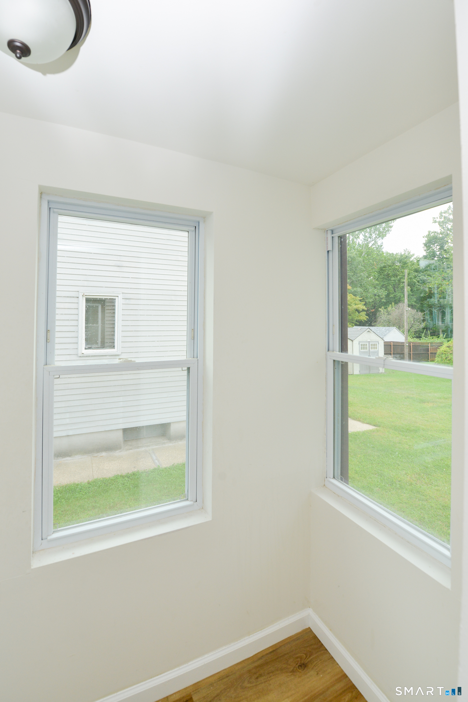 33 Zipp Avenue photo 22