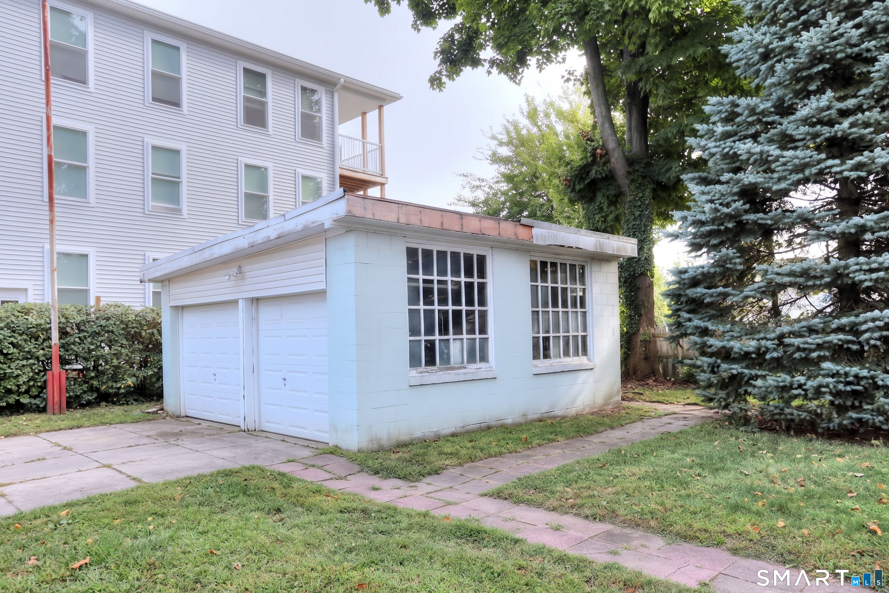2029 Kings Highway photo 39