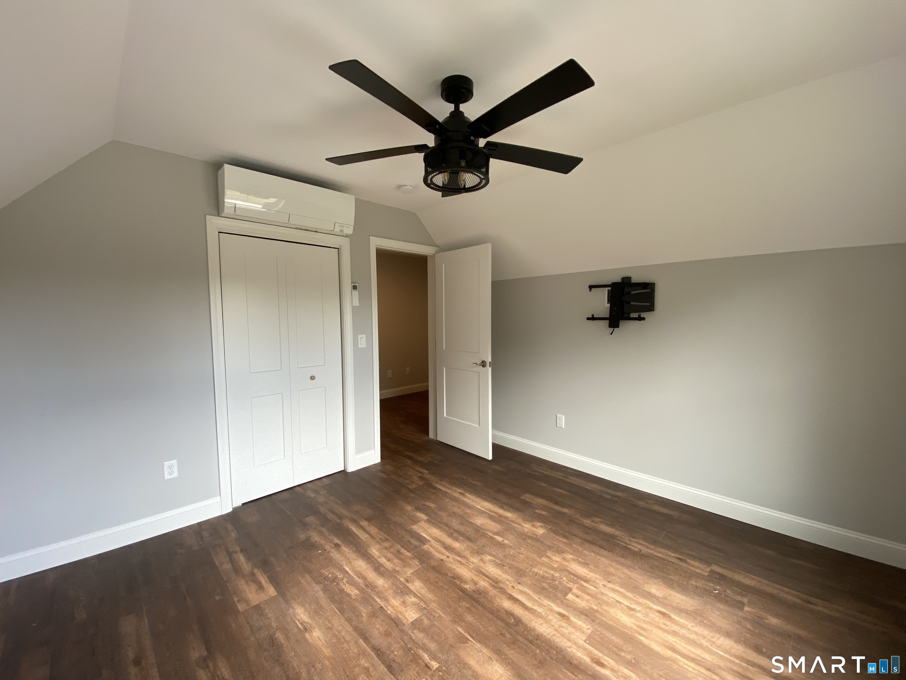 15 Jordan Lane photo 27