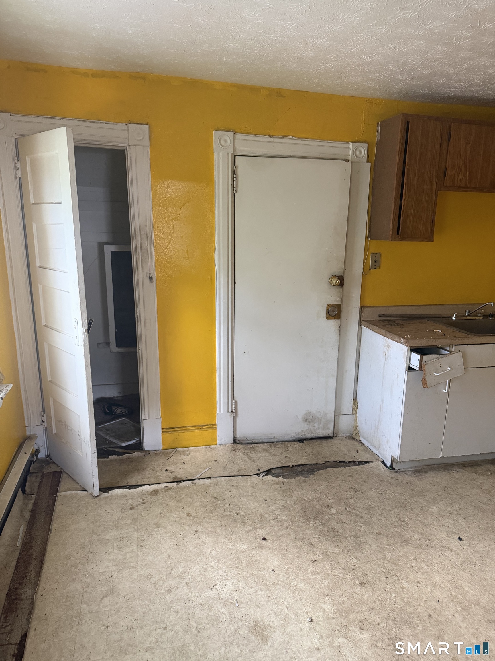 Upper Albany, Hartford, CT 06112