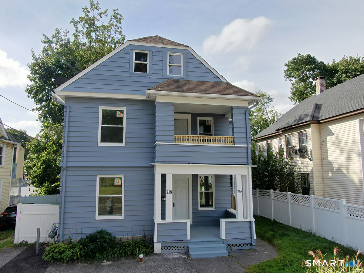 216 East Pearl Street