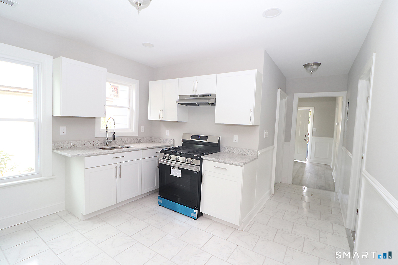 216 East Pearl Street photo 6