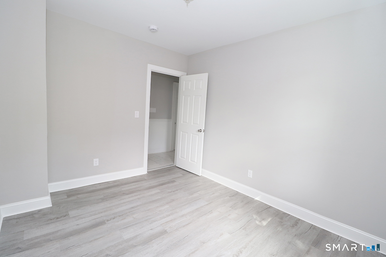 216 East Pearl Street photo 16