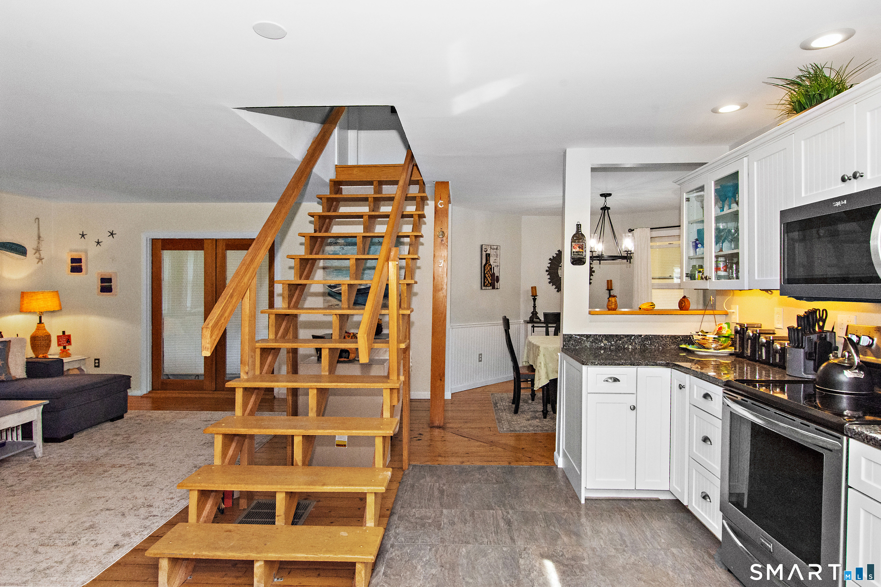 29 Prospect Avenue, Crescent Beach, East Lyme, CT 06357
