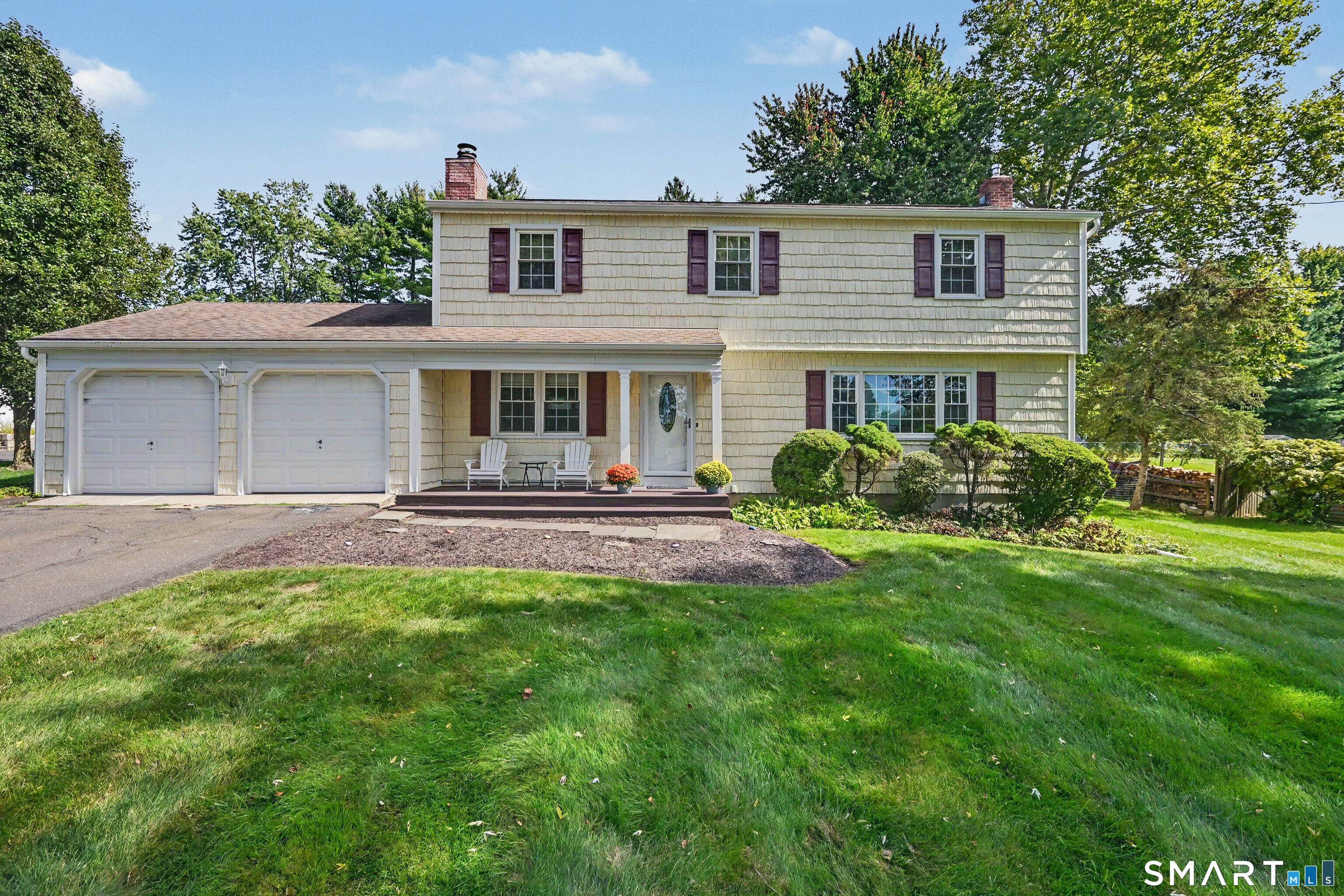 Photo 1 of Single family home for sale at 24 Quaker Ridge Rd, Bethel, CT 06801 | MLS# 24206618 | Listing updated on 2026-10-08