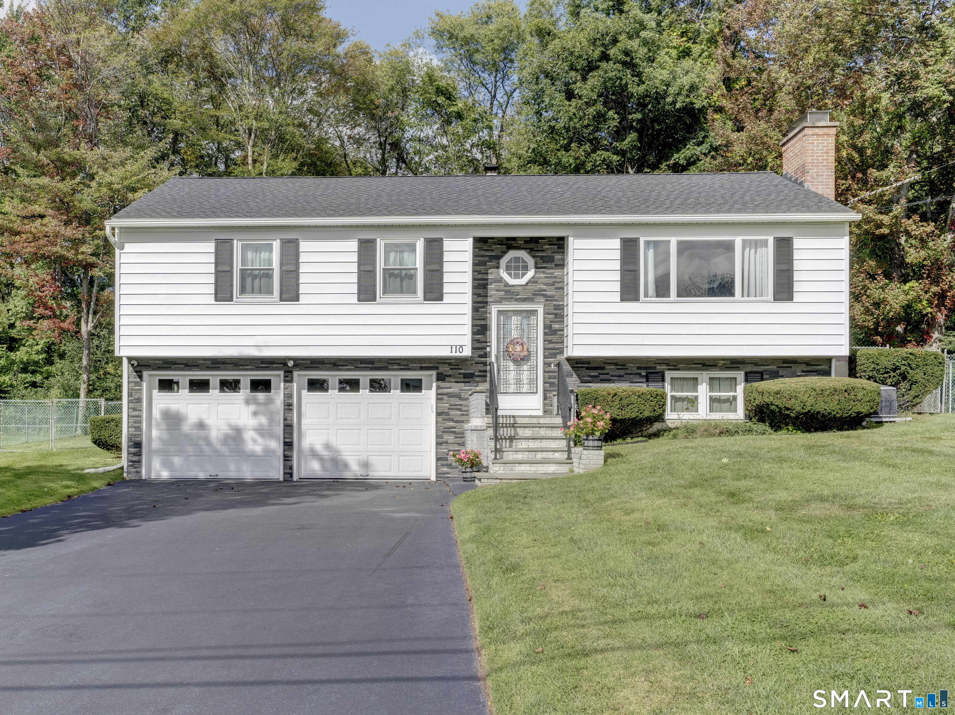 110 Shirley Road photo 2