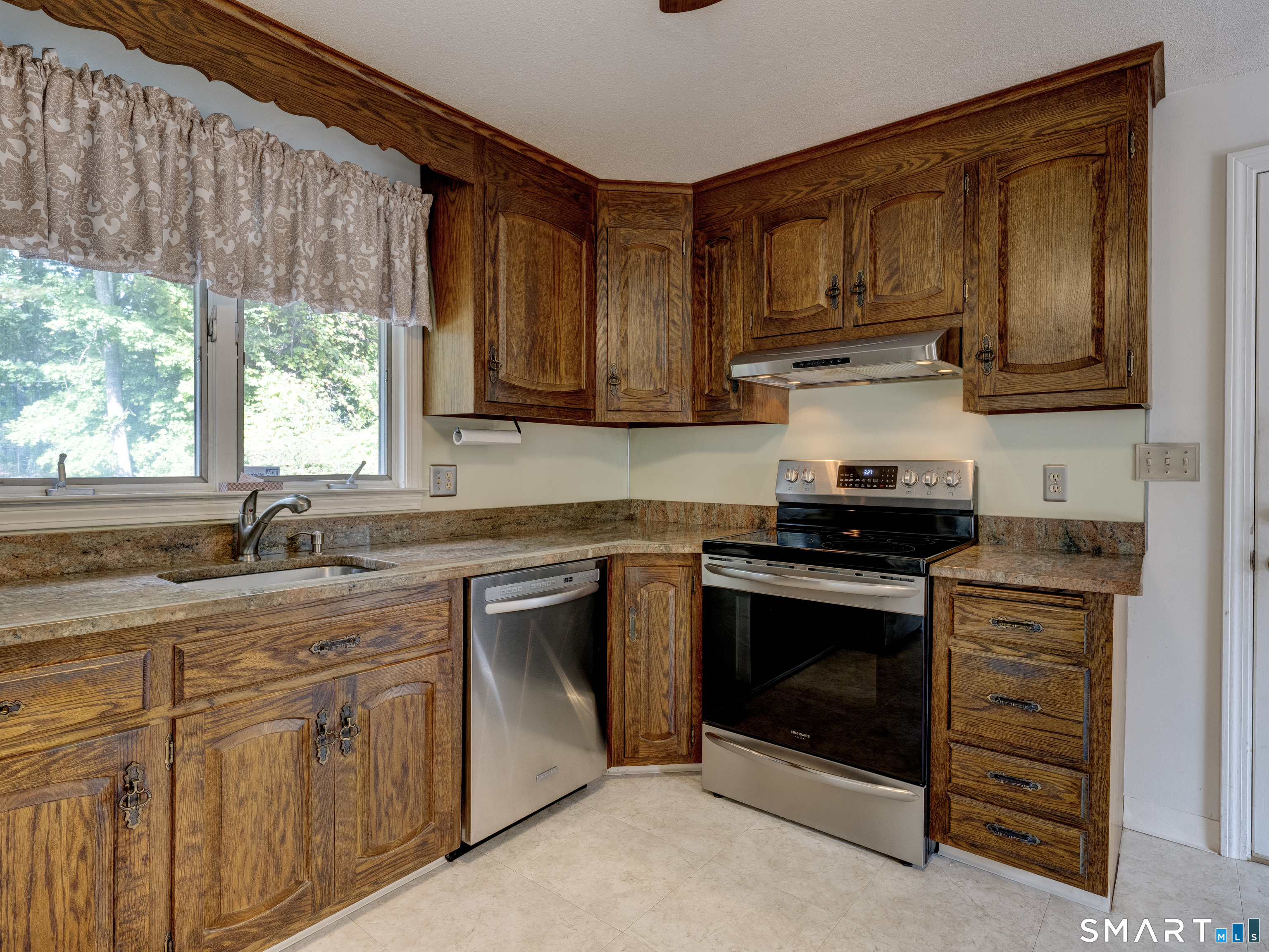 110 Shirley Road photo 9