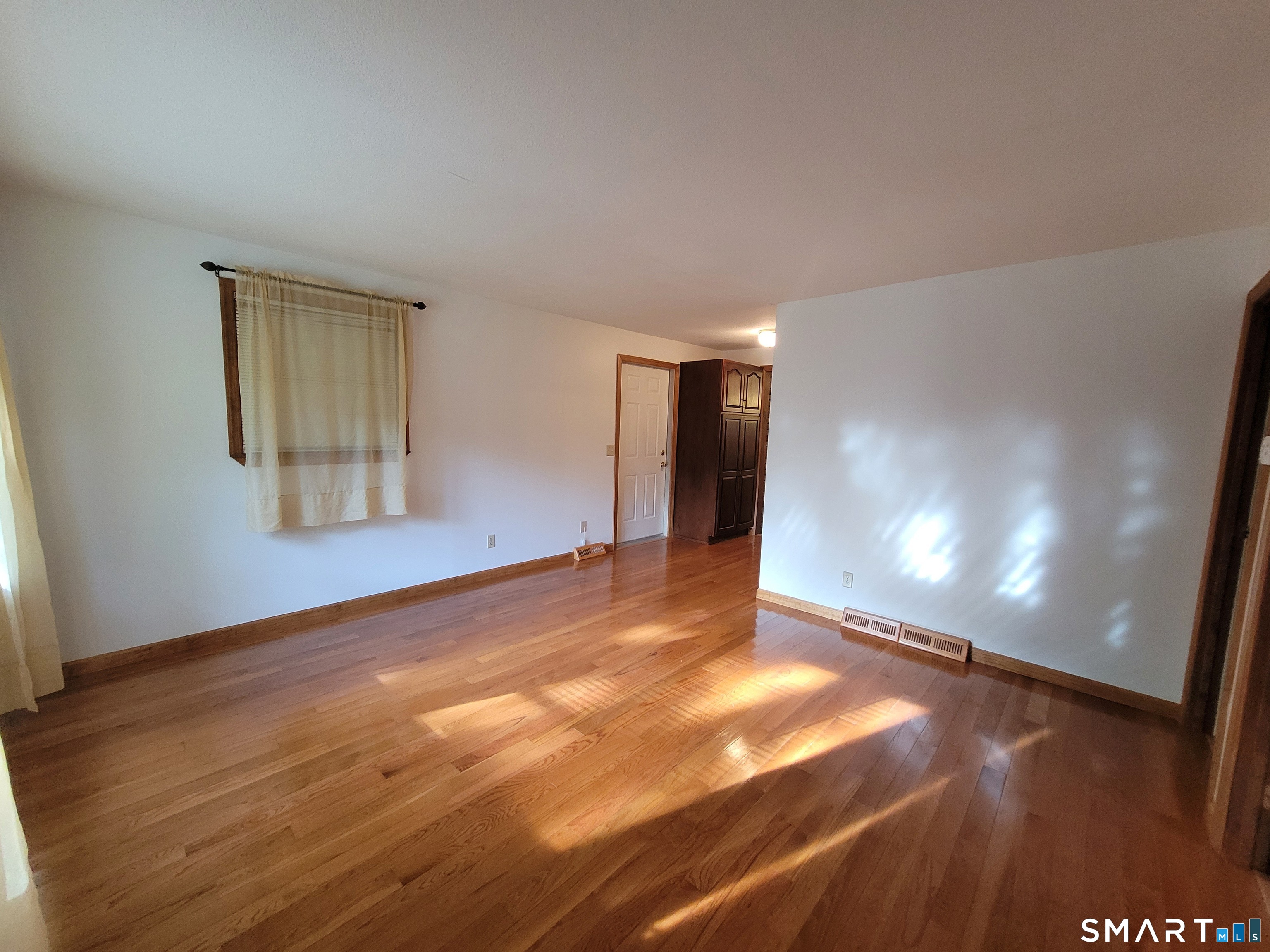 5 Laurel Drive photo 6