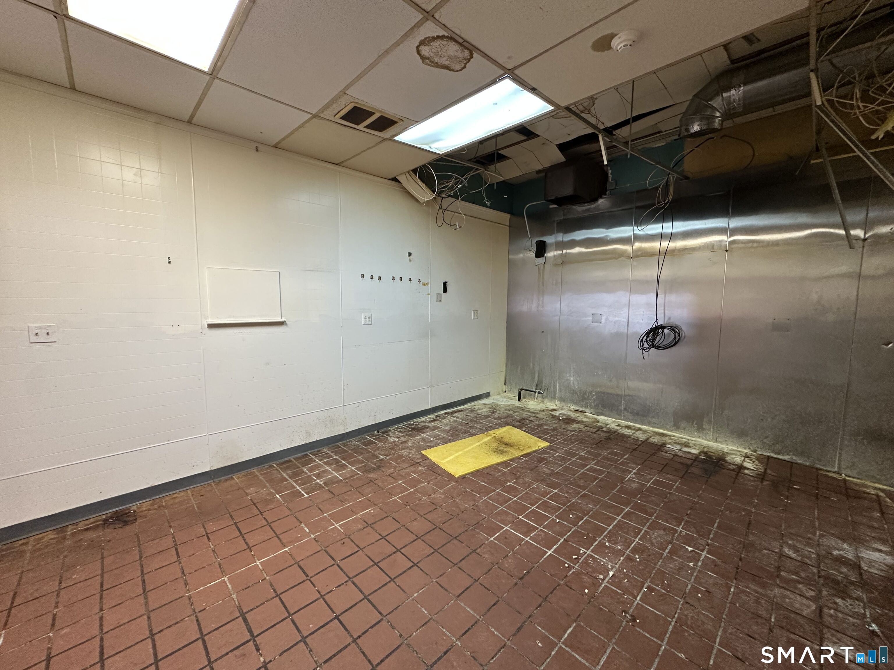 54 Wood Avenue photo 13