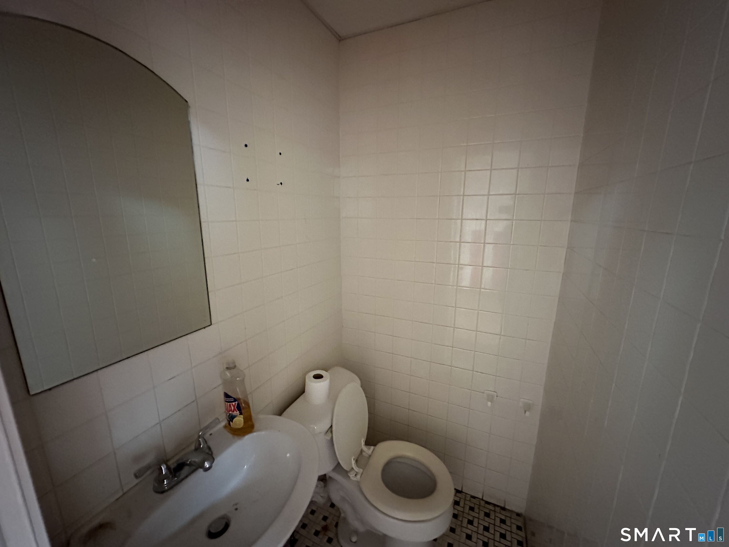54 Wood Avenue photo 16