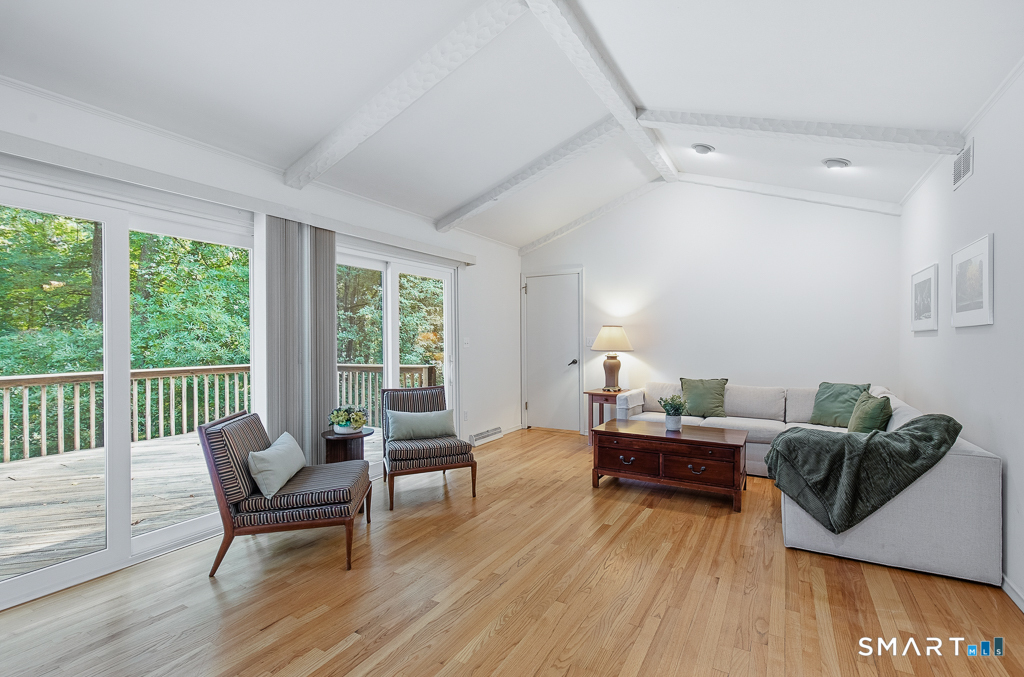 14 Mitchell Lane photo 19