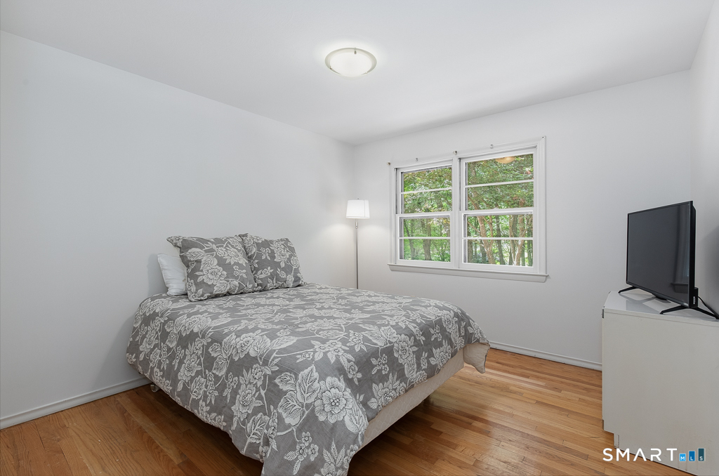 14 Mitchell Lane photo 25