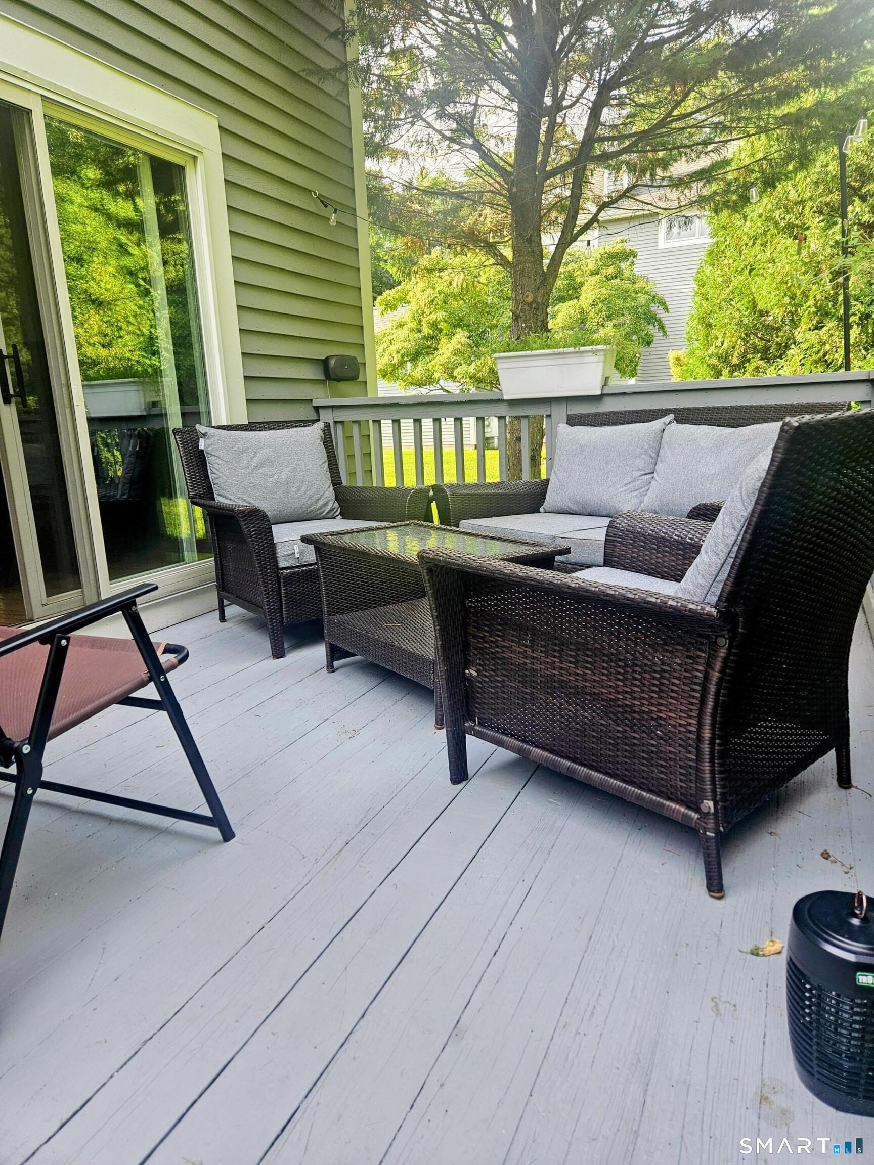 40 Riverwalk Drive photo 2