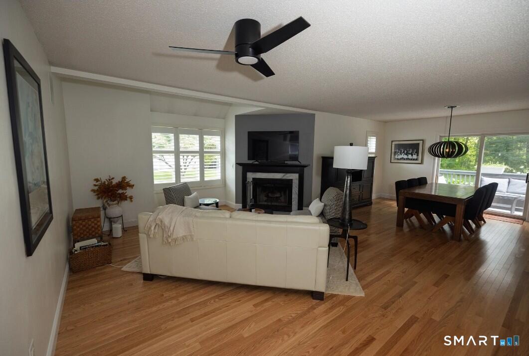 40 Riverwalk Drive photo 6