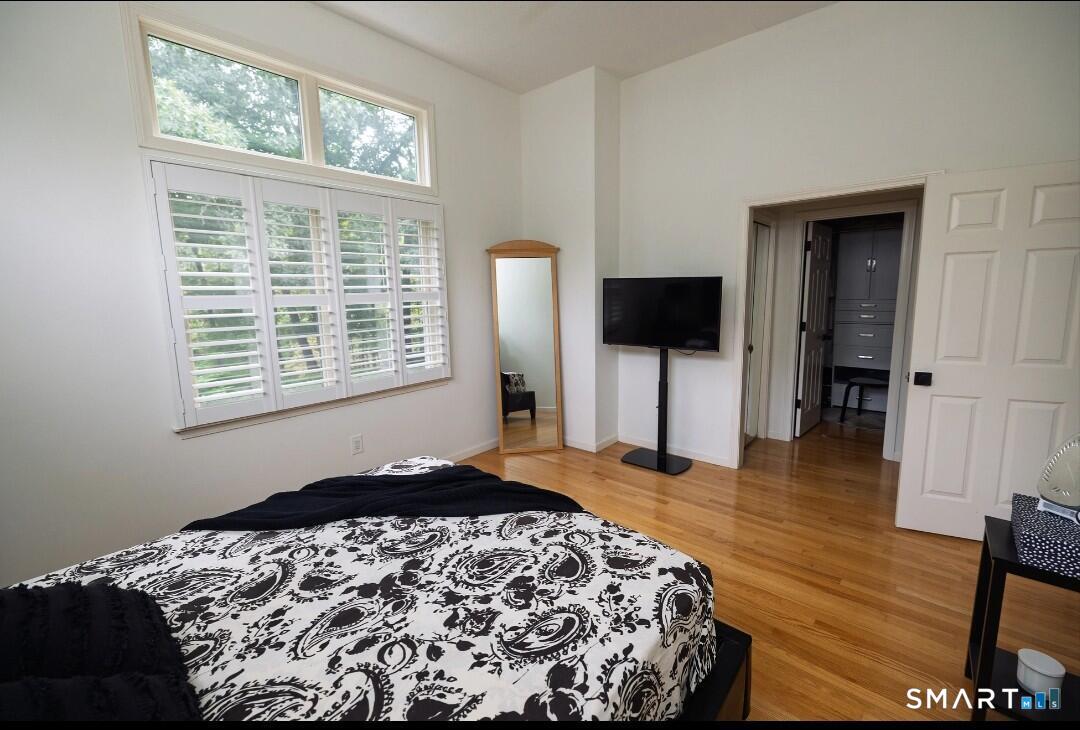 40 Riverwalk Drive photo 17