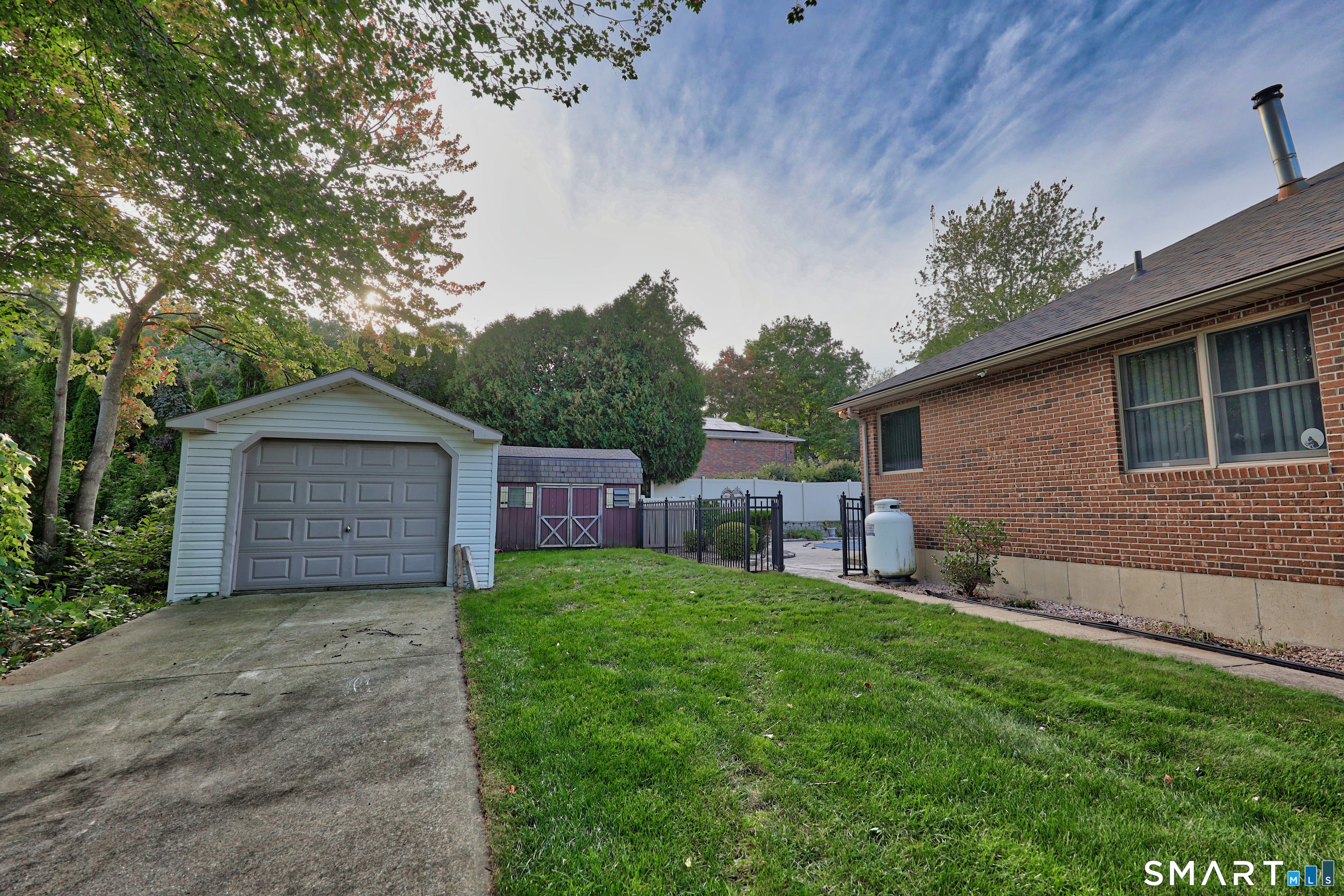 4 Florence Drive photo 33