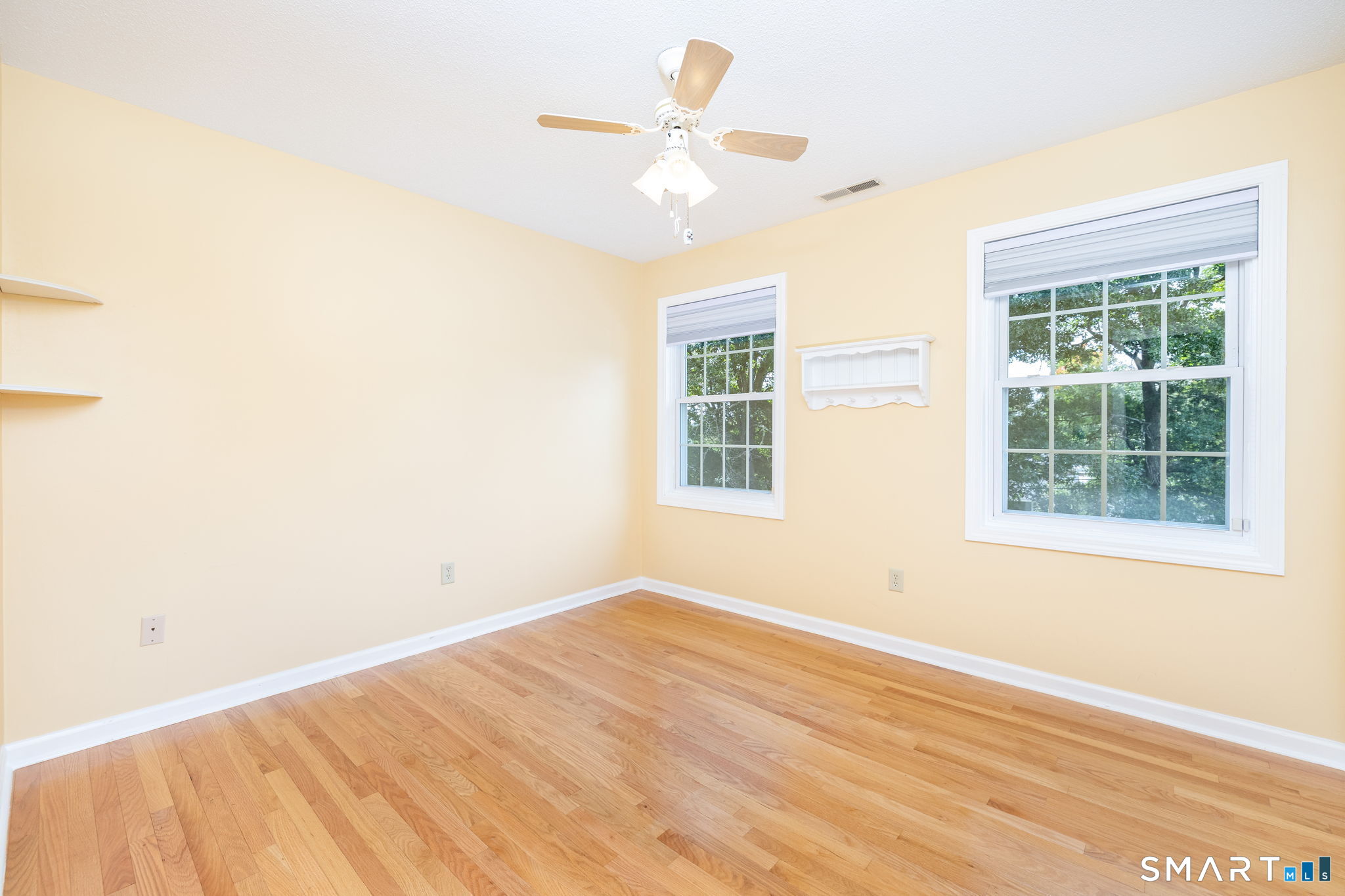 20 Alcott Road photo 32