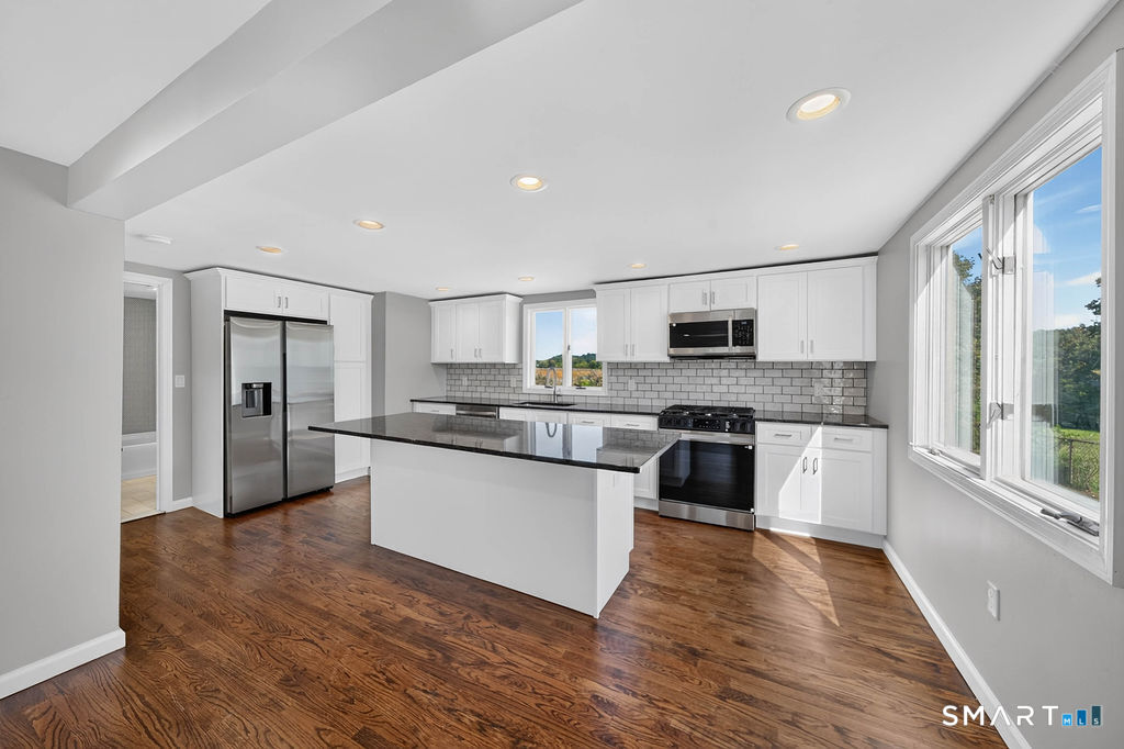 102 Vista Drive photo 8