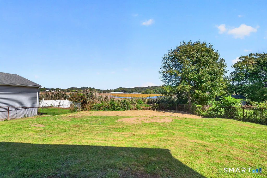 102 Vista Drive photo 2