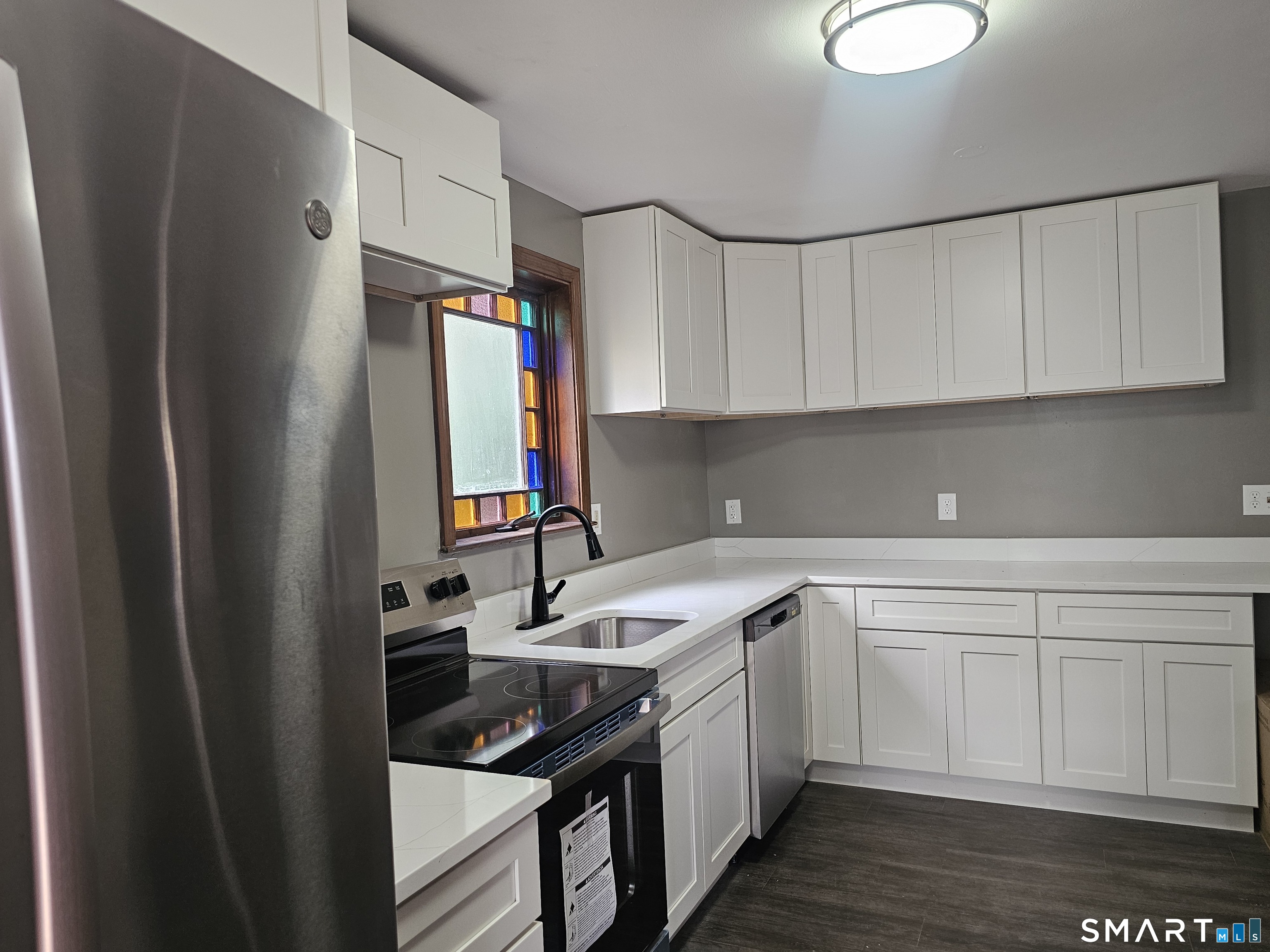 178 Elm Street photo 11