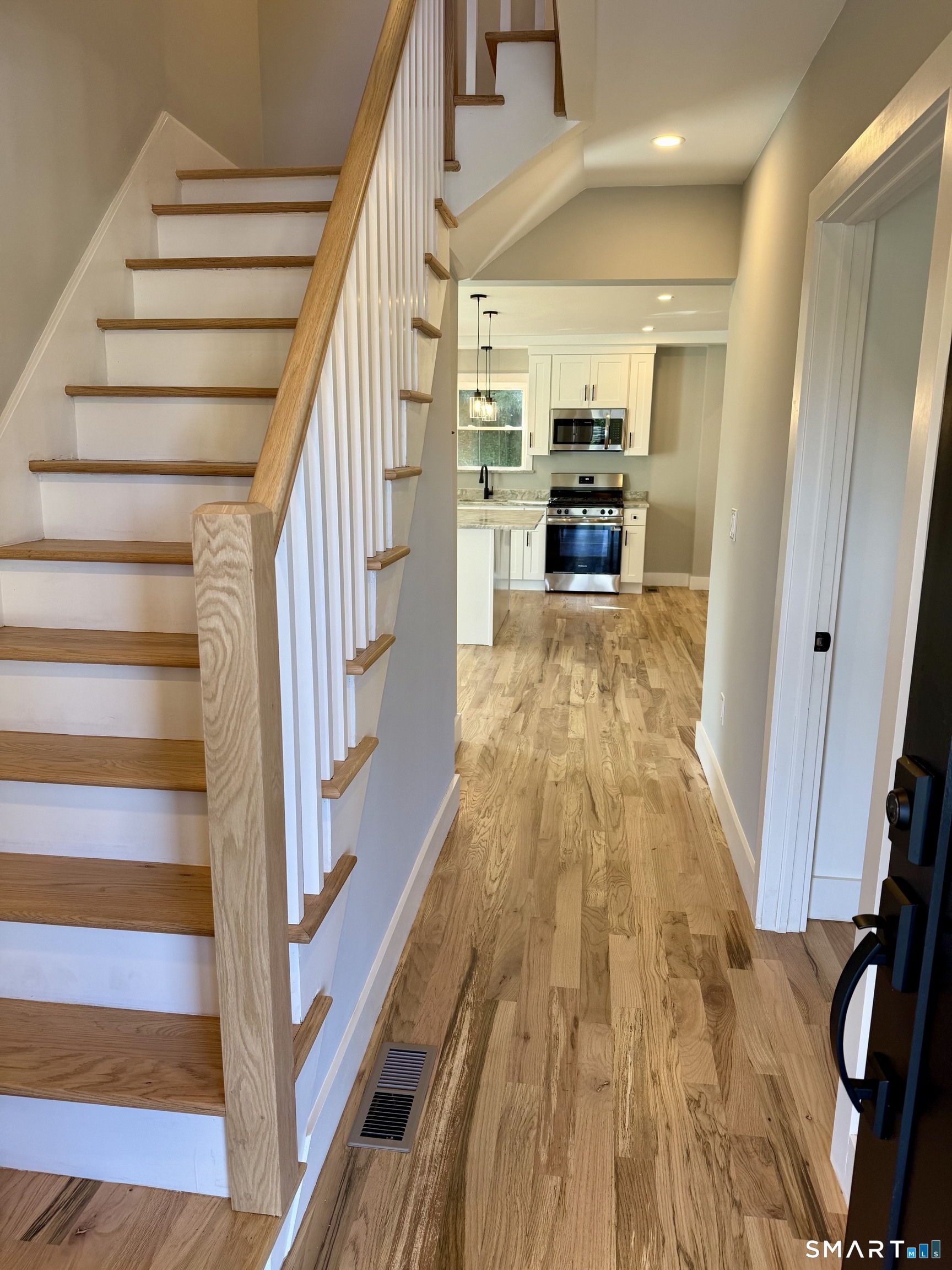 248 Farmington Avenue photo 23