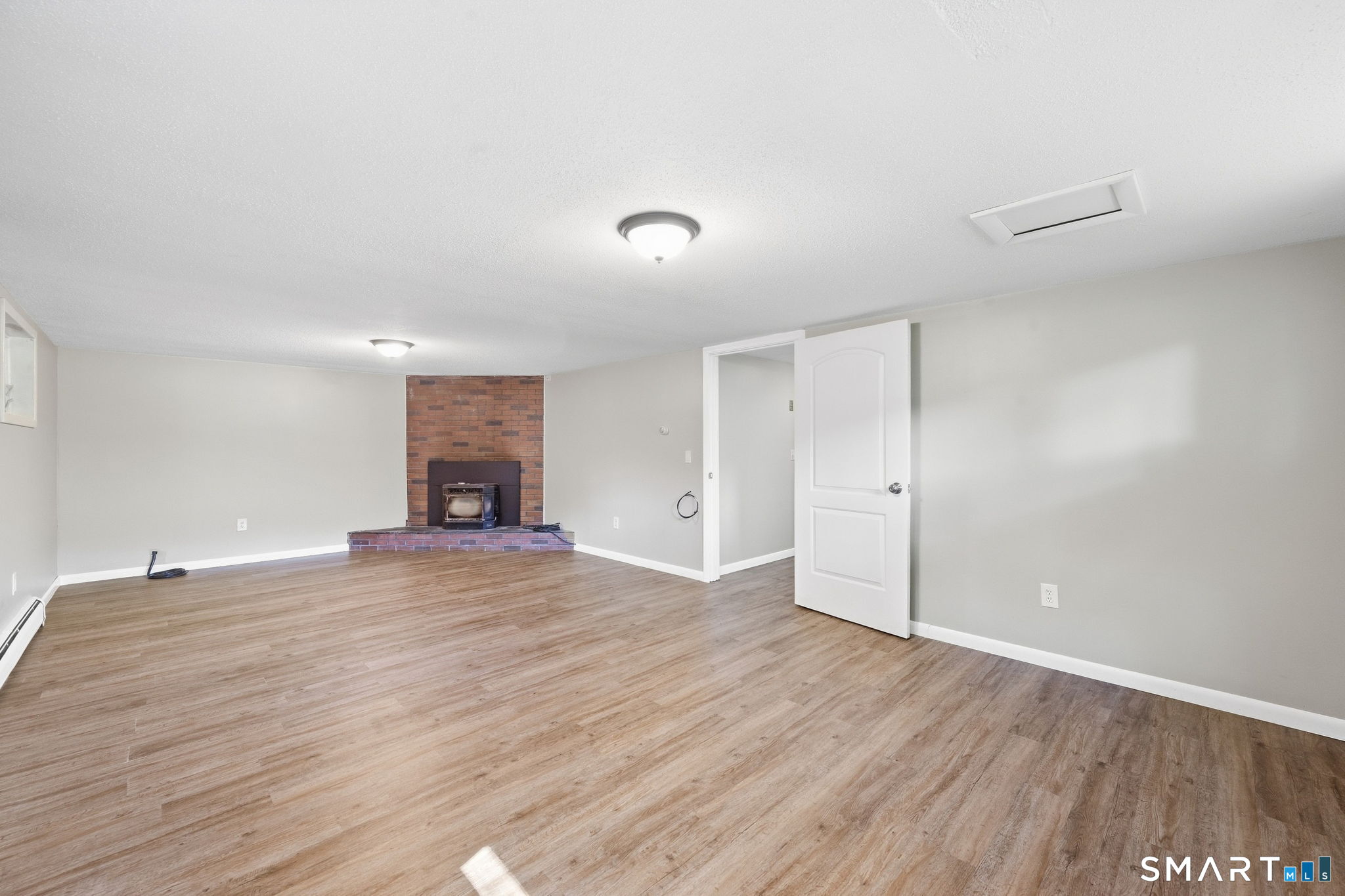 485 Foster Road photo 28