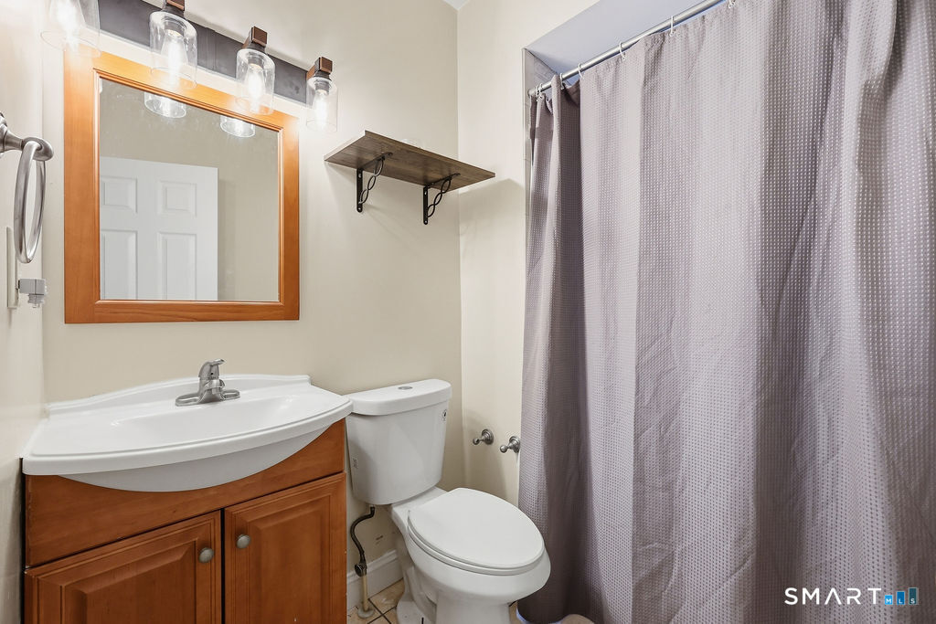 118 Reservoir Avenue photo 13