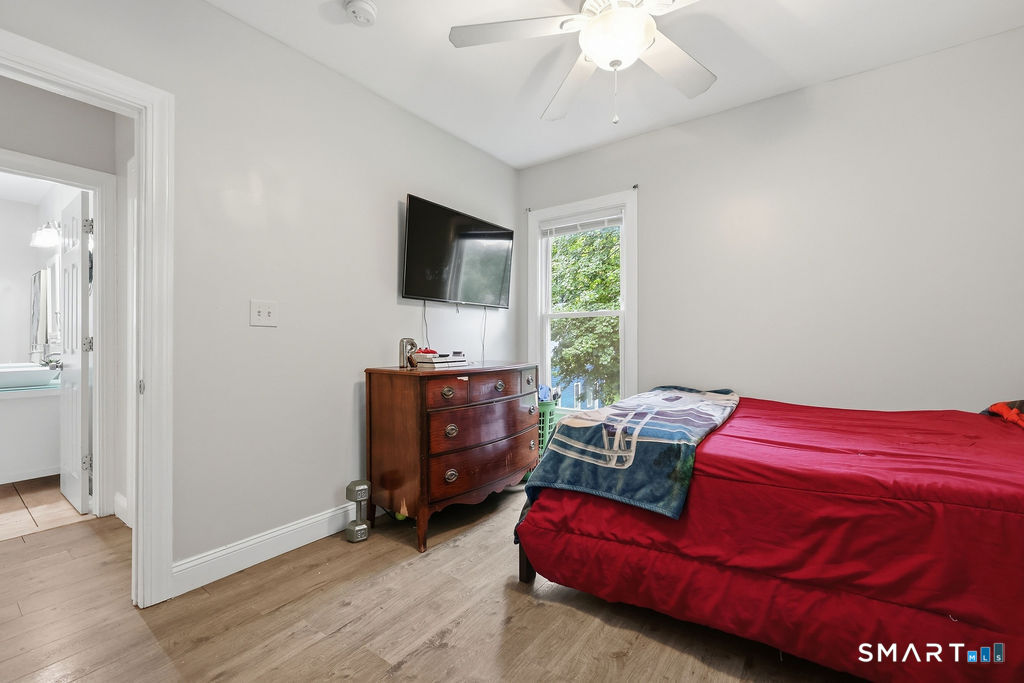 118 Reservoir Avenue photo 20