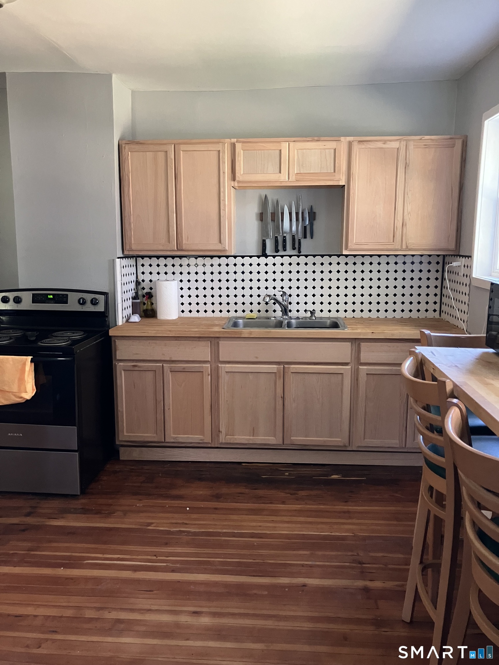 28 Village Street, Willington, CT 06279