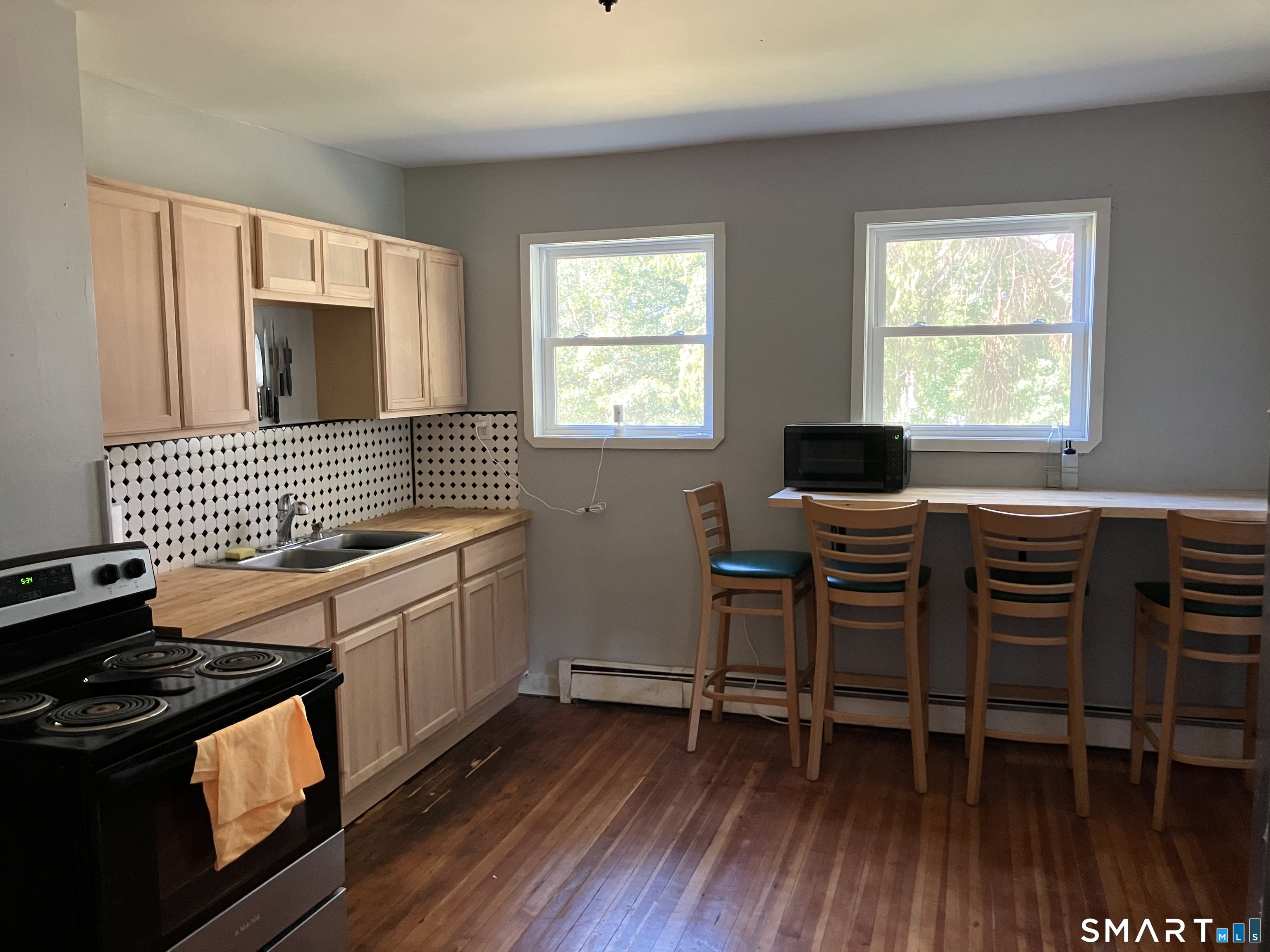 28 Village Street, Willington, CT 06279