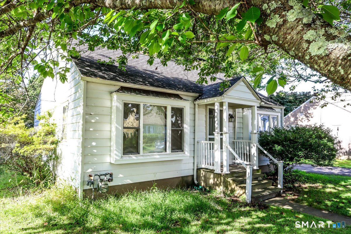 266 Alden Street photo 3