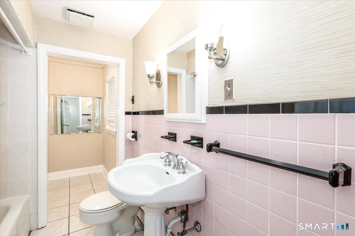 266 Alden Street photo 15