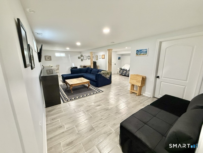 39 Edgefield Avenue photo 22